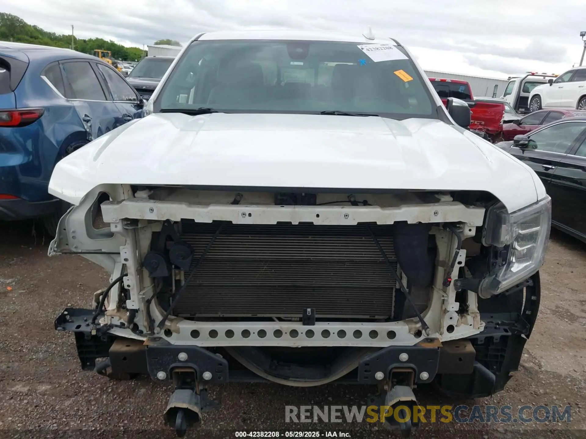 13 Photograph of a damaged car 3GTU9DED1LG352675 GMC SIERRA 1500 2020