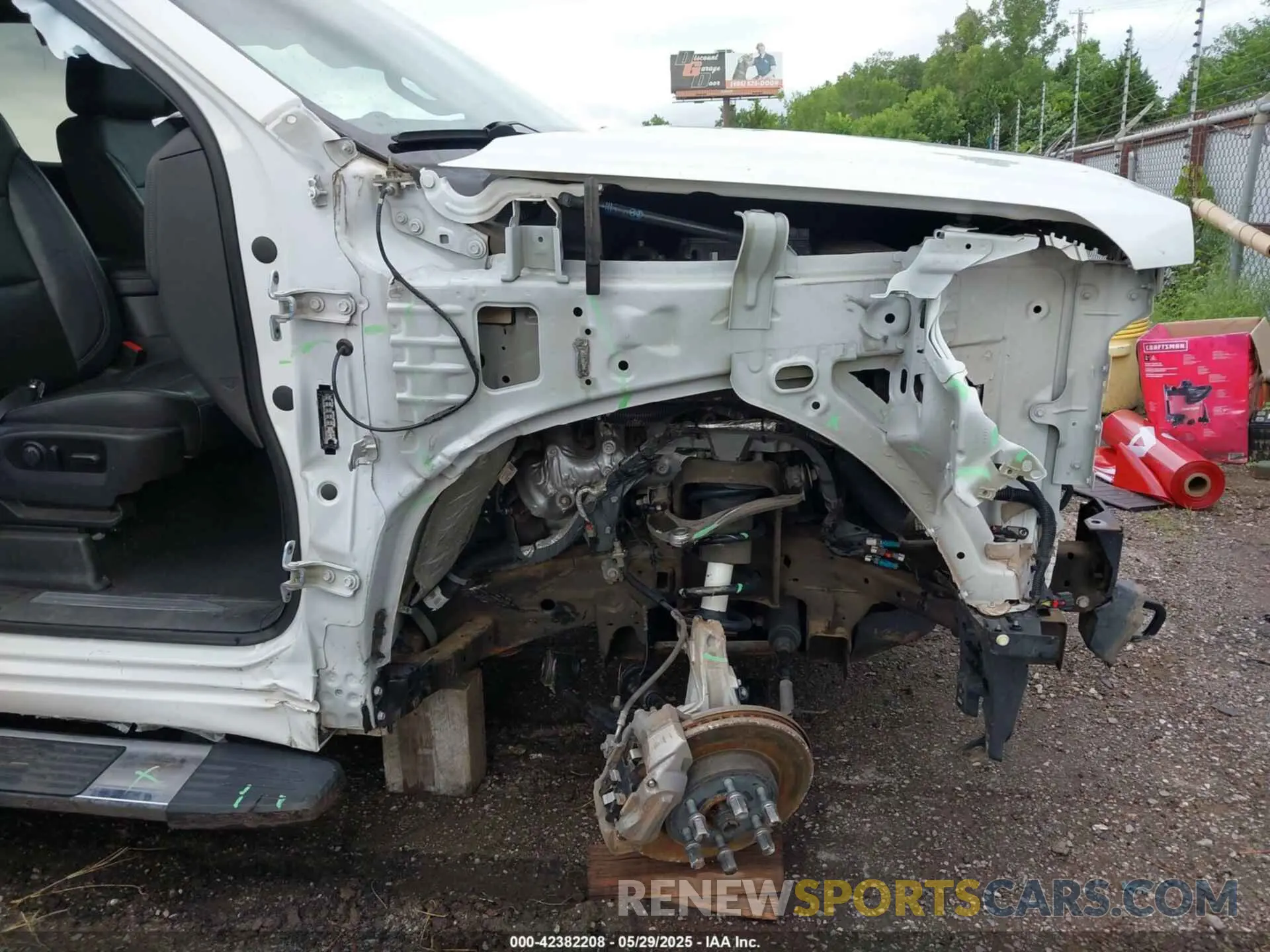 6 Photograph of a damaged car 3GTU9DED1LG352675 GMC SIERRA 1500 2020