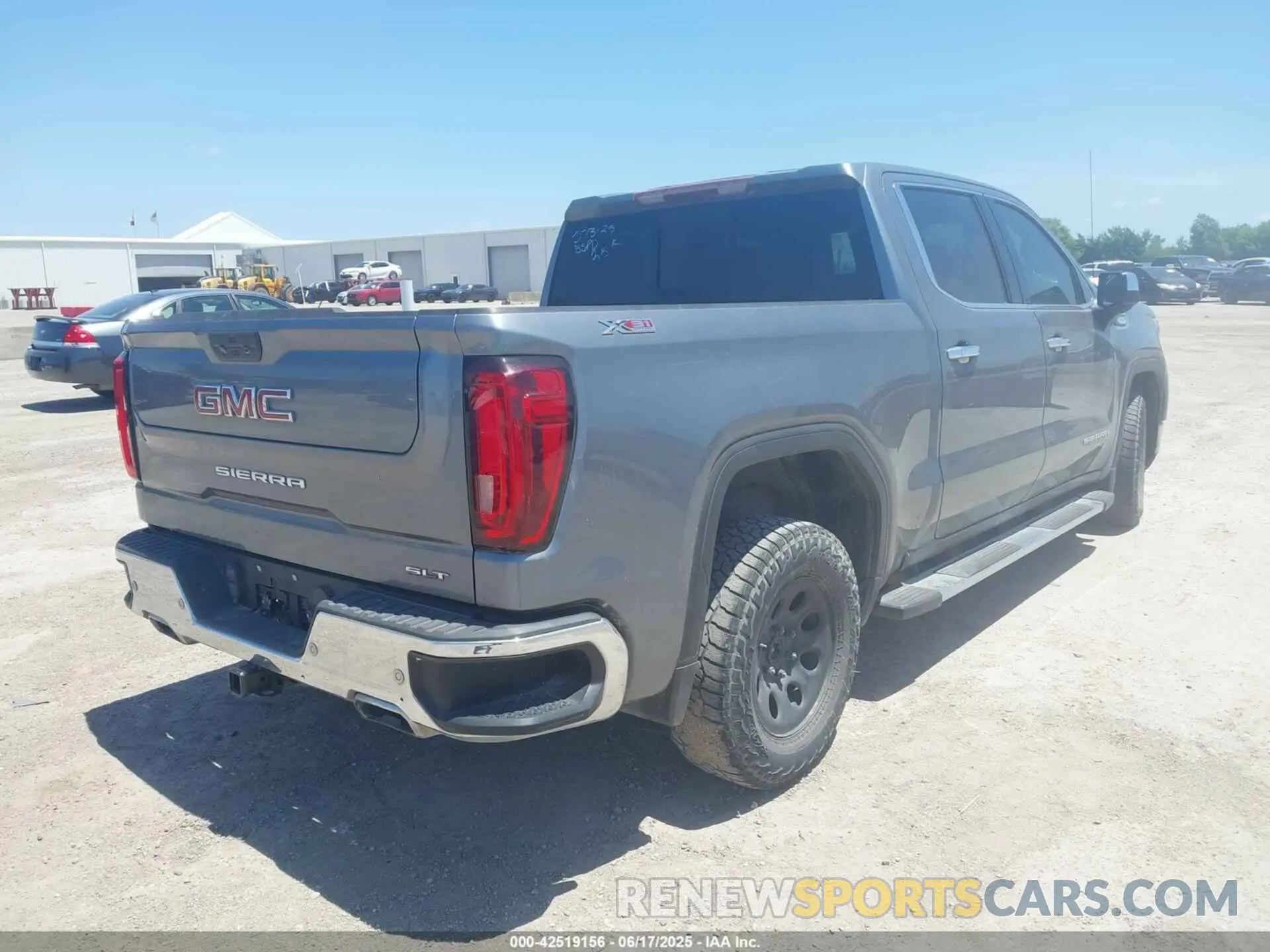 4 Photograph of a damaged car 3GTU9DED4LG363332 GMC SIERRA 1500 2020