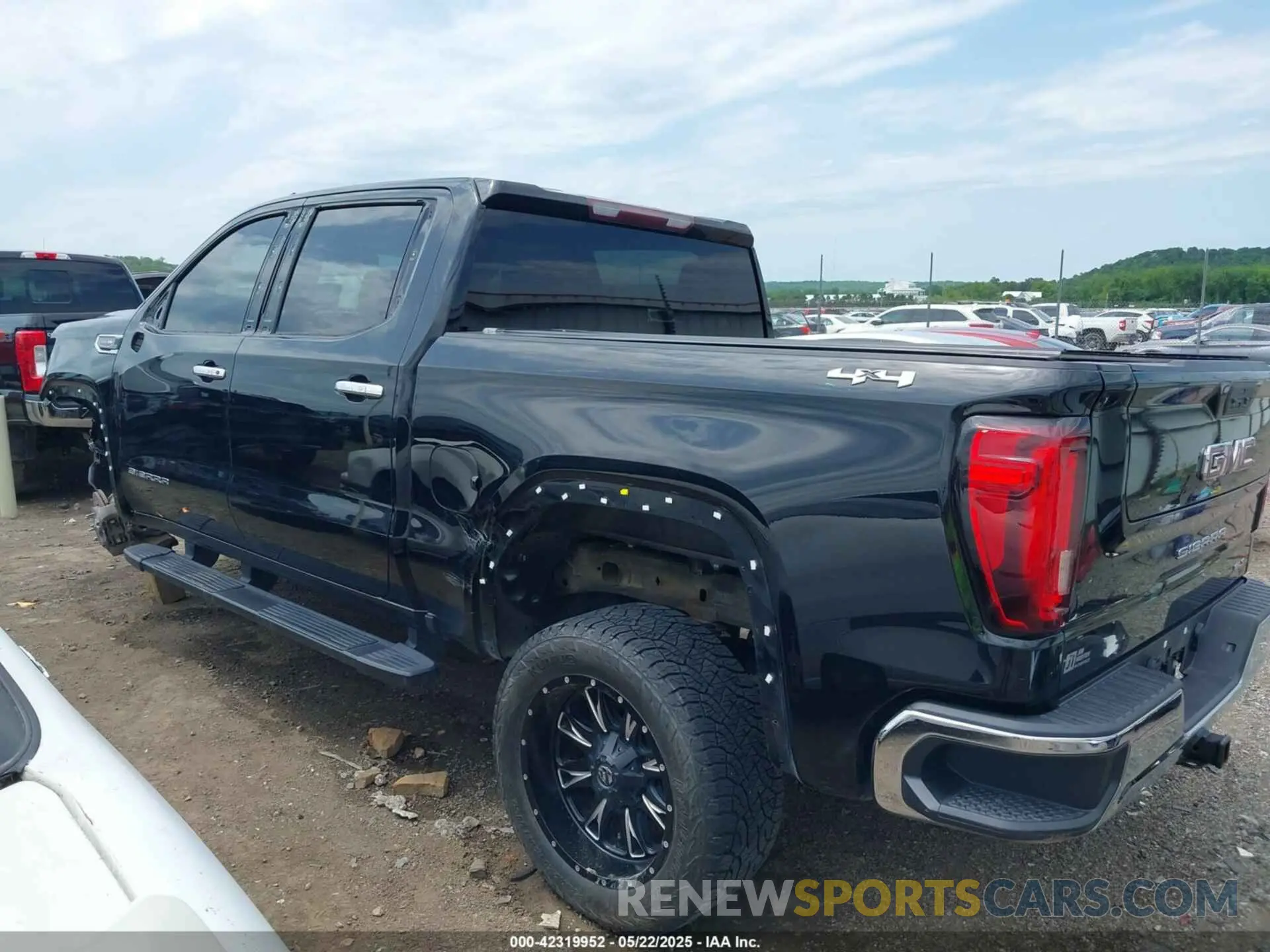 15 Photograph of a damaged car 3GTU9DED6LG133243 GMC SIERRA 1500 2020