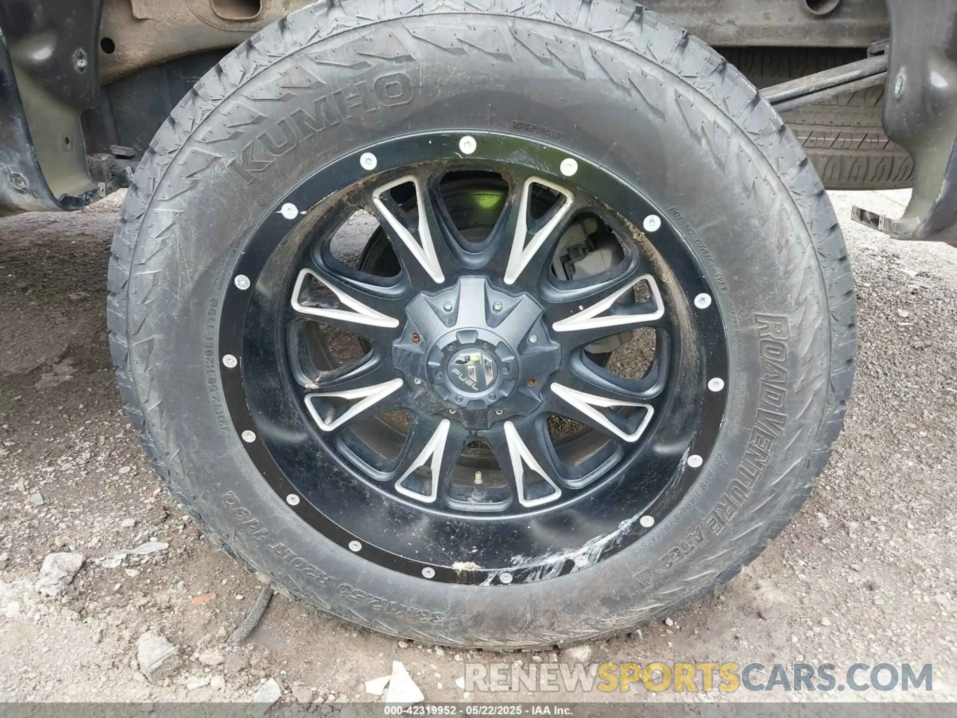 21 Photograph of a damaged car 3GTU9DED6LG133243 GMC SIERRA 1500 2020