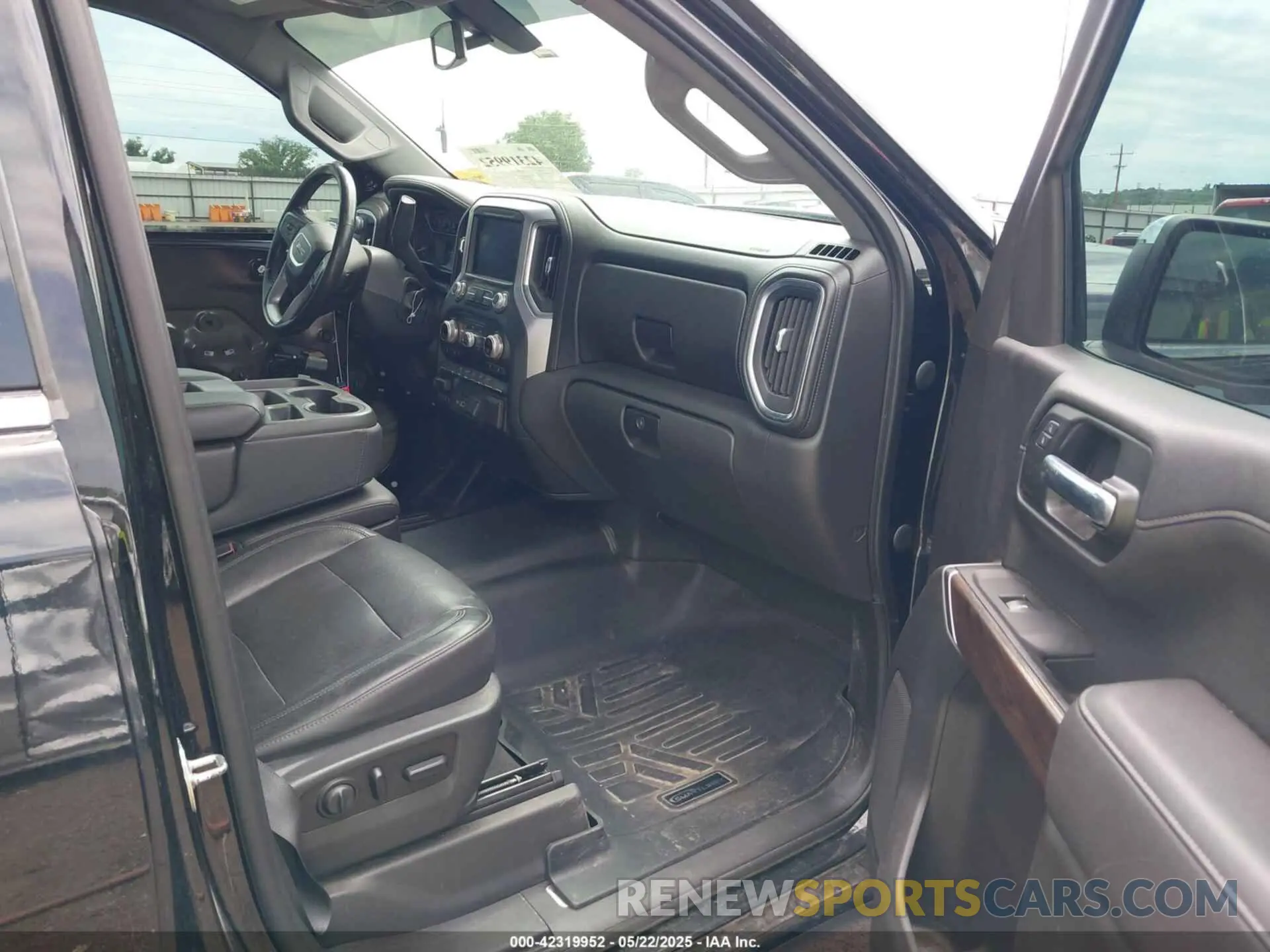 5 Photograph of a damaged car 3GTU9DED6LG133243 GMC SIERRA 1500 2020