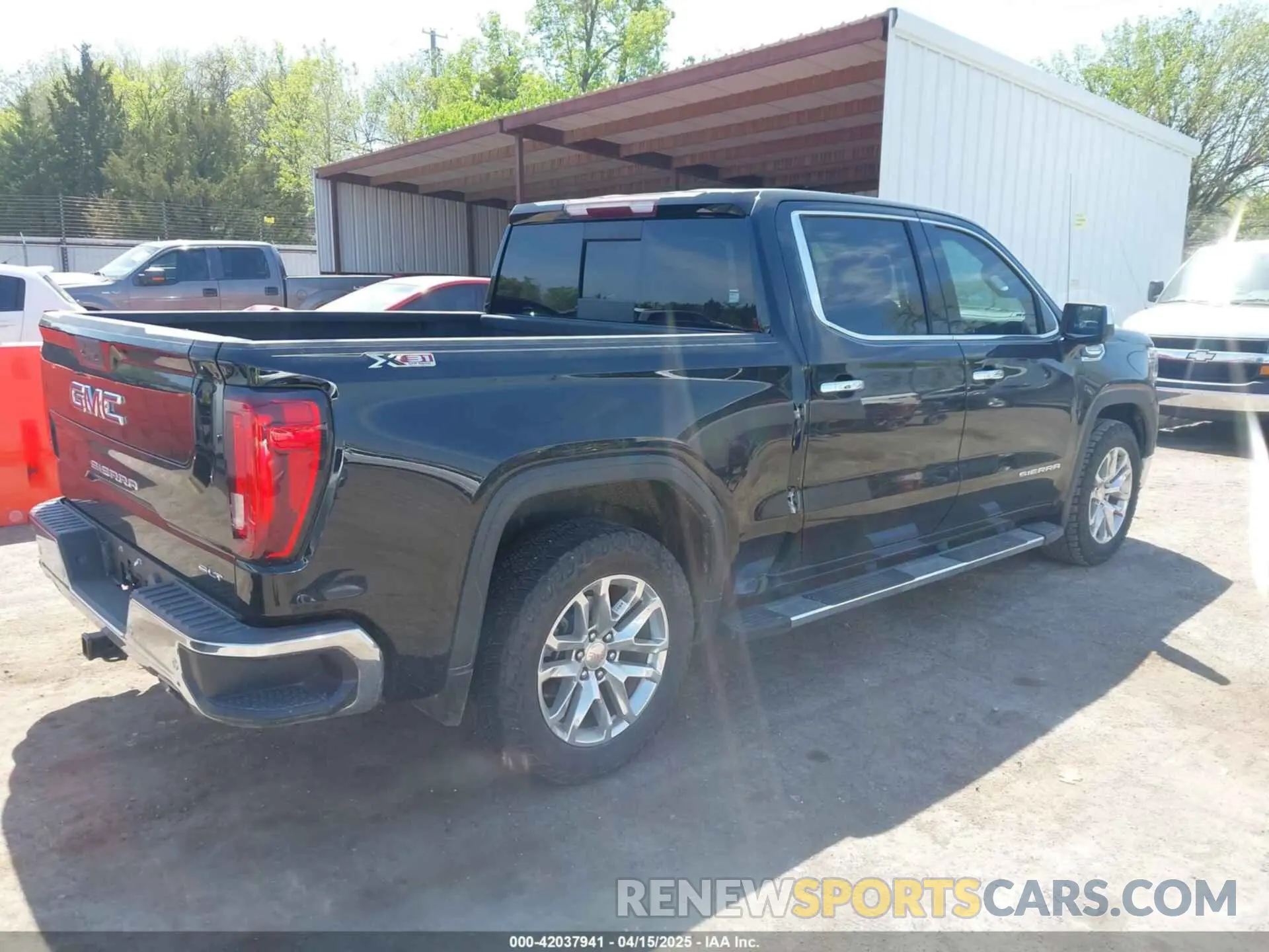 4 Photograph of a damaged car 3GTU9DED6LG299259 GMC SIERRA 1500 2020
