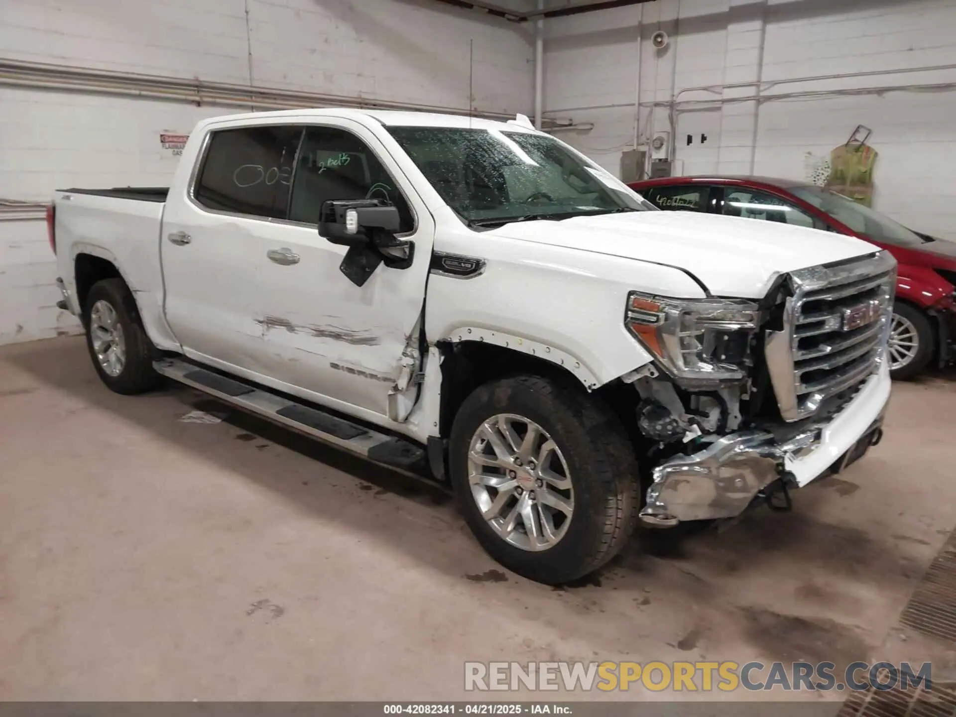 1 Photograph of a damaged car 3GTU9DED6LG356866 GMC SIERRA 1500 2020