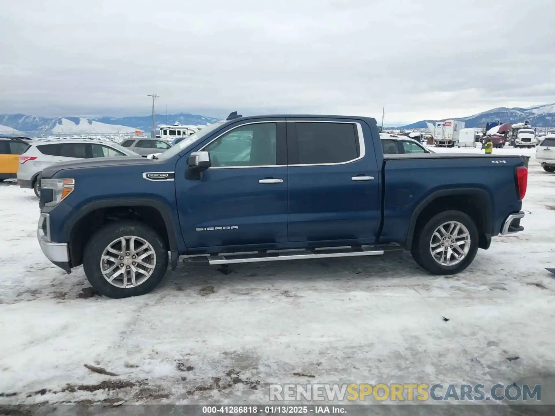 14 Photograph of a damaged car 3GTU9DED7LG343723 GMC SIERRA 1500 2020