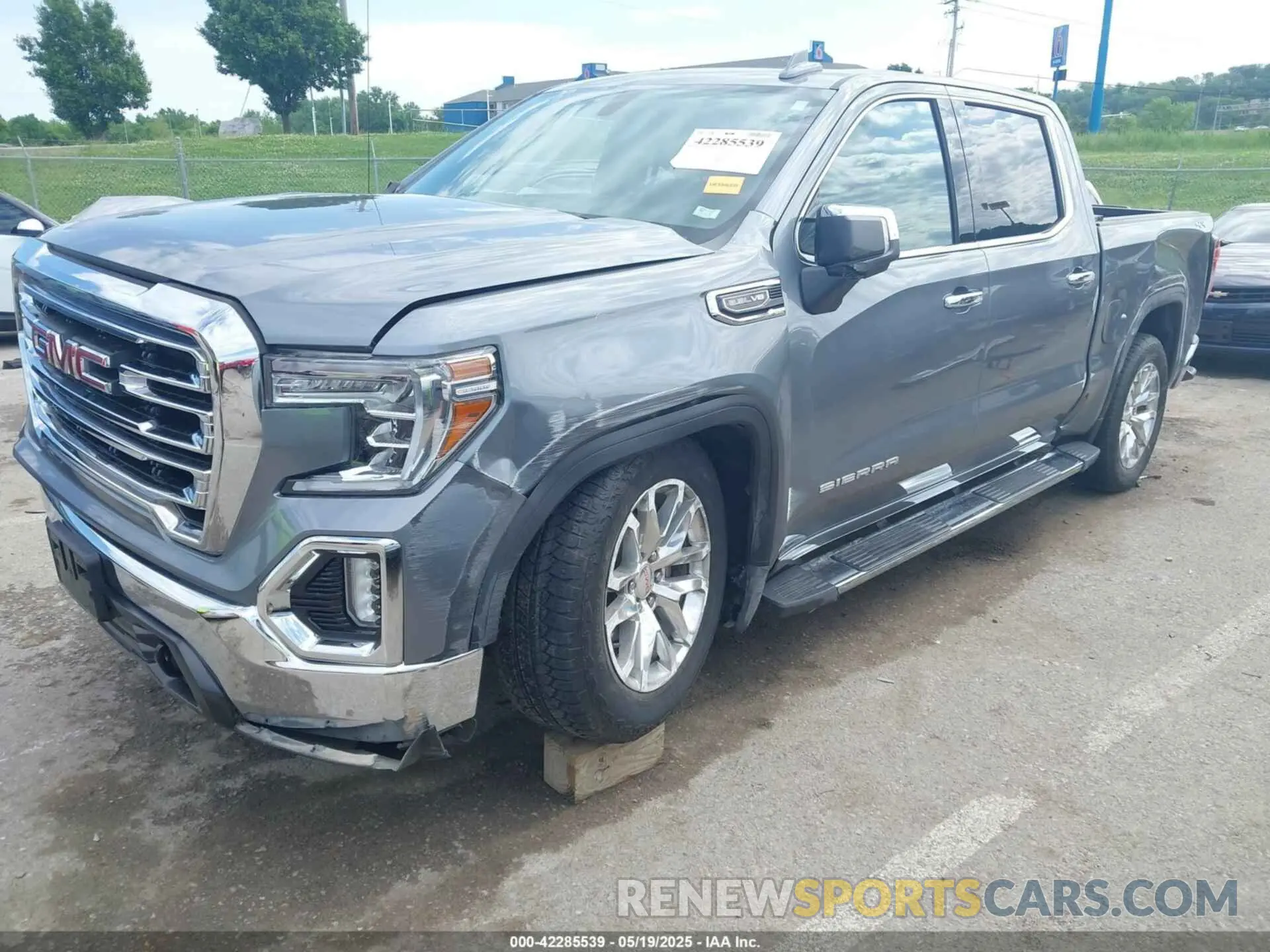 2 Photograph of a damaged car 3GTU9DED8LG417473 GMC SIERRA 1500 2020