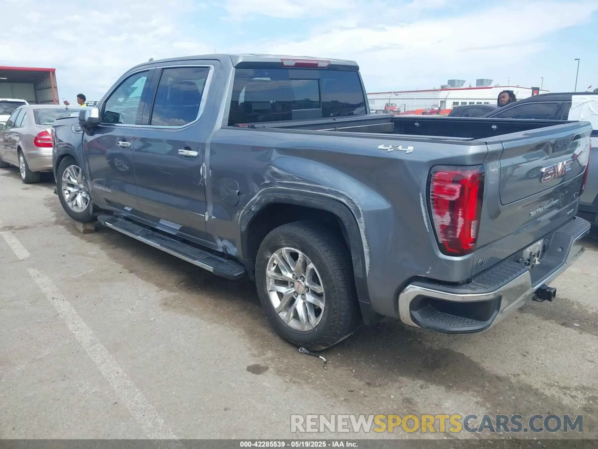 3 Photograph of a damaged car 3GTU9DED8LG417473 GMC SIERRA 1500 2020