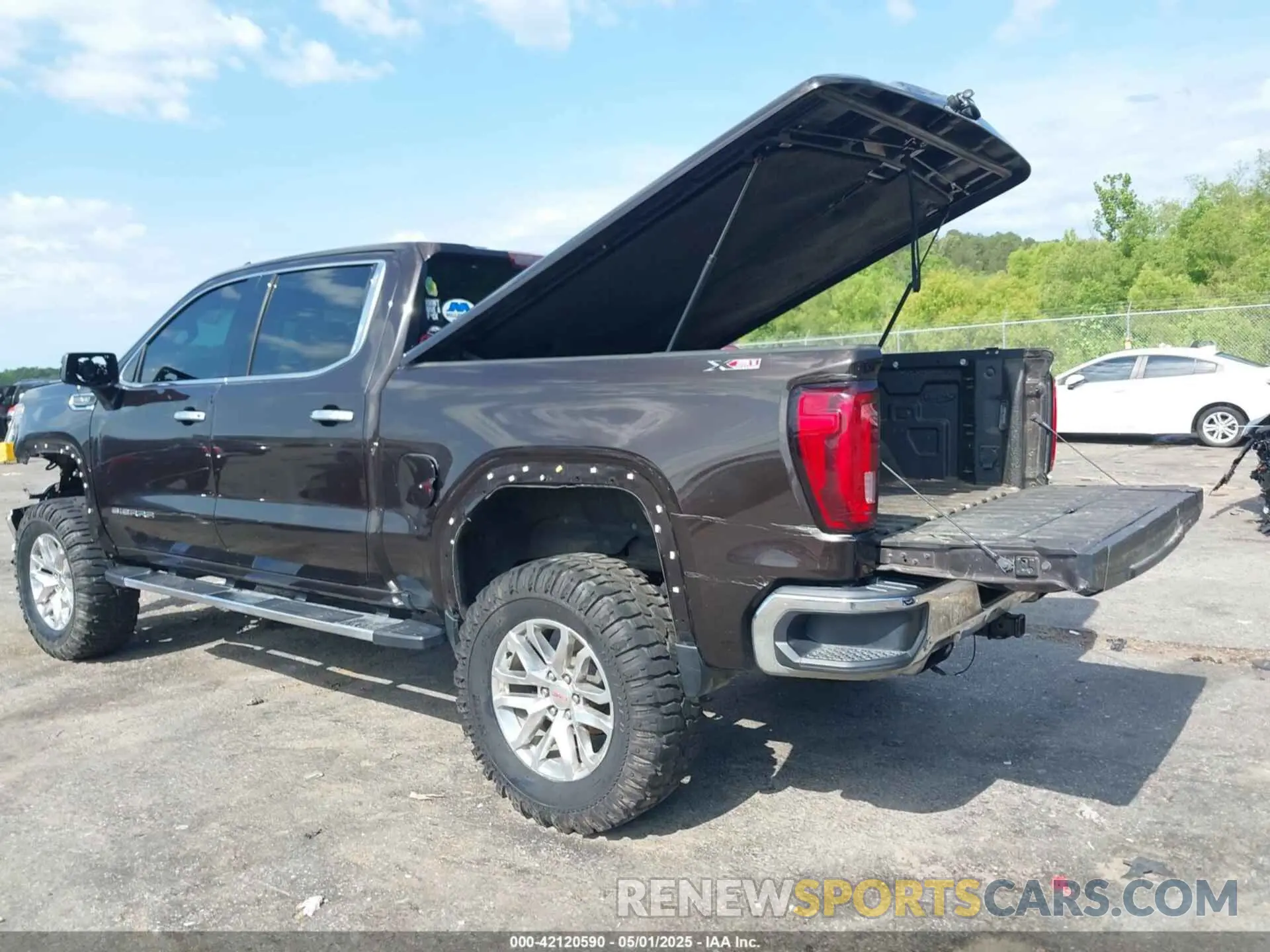 3 Photograph of a damaged car 3GTU9DED9LG286487 GMC SIERRA 1500 2020