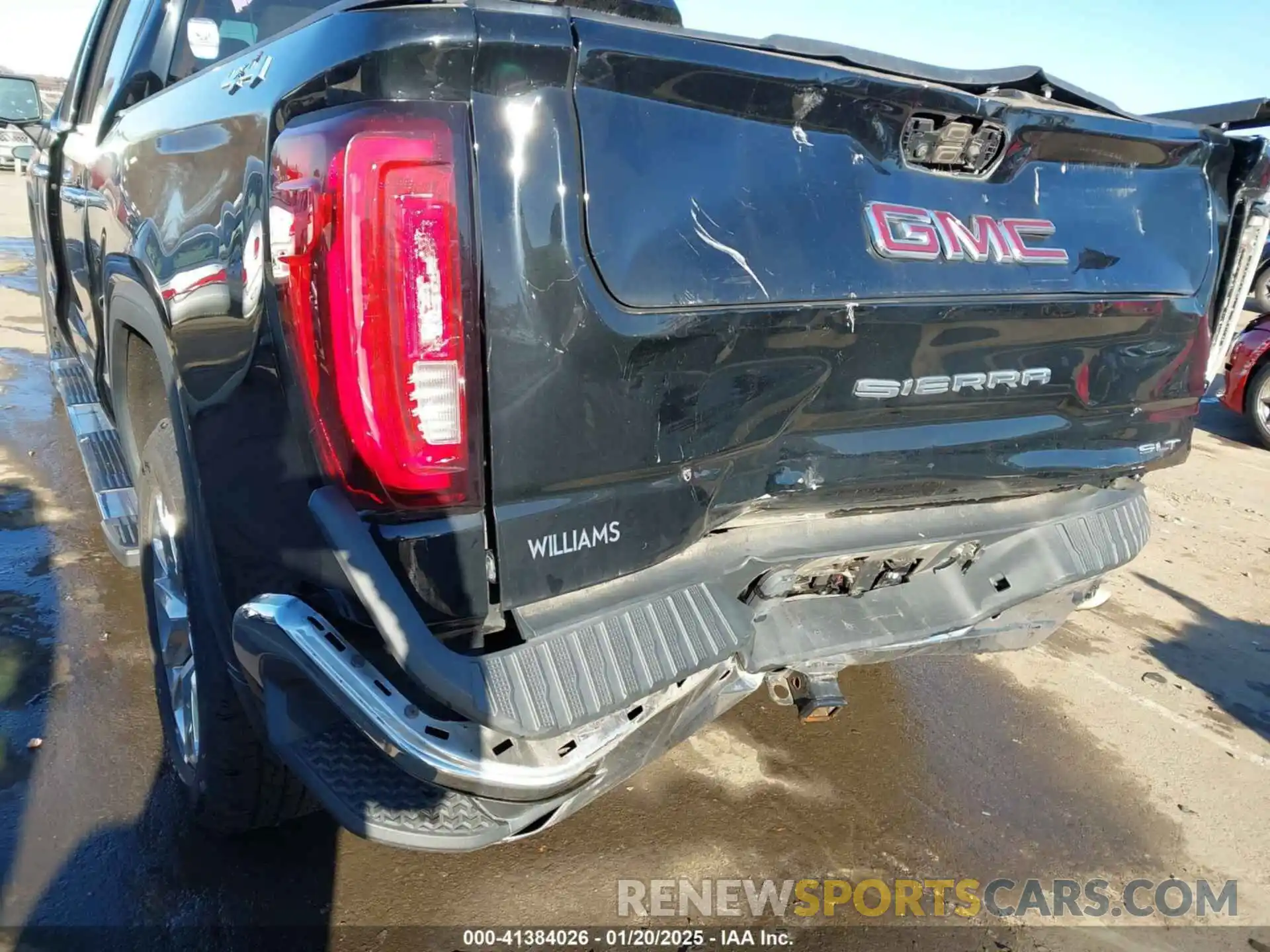 17 Photograph of a damaged car 3GTU9DEDXLG160073 GMC SIERRA 1500 2020