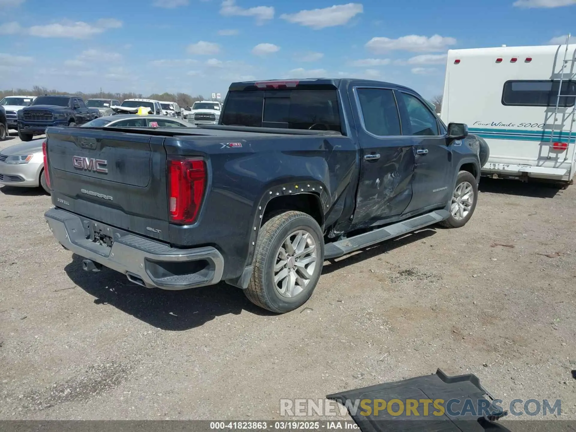 4 Photograph of a damaged car 3GTU9DET4LG265392 GMC SIERRA 1500 2020