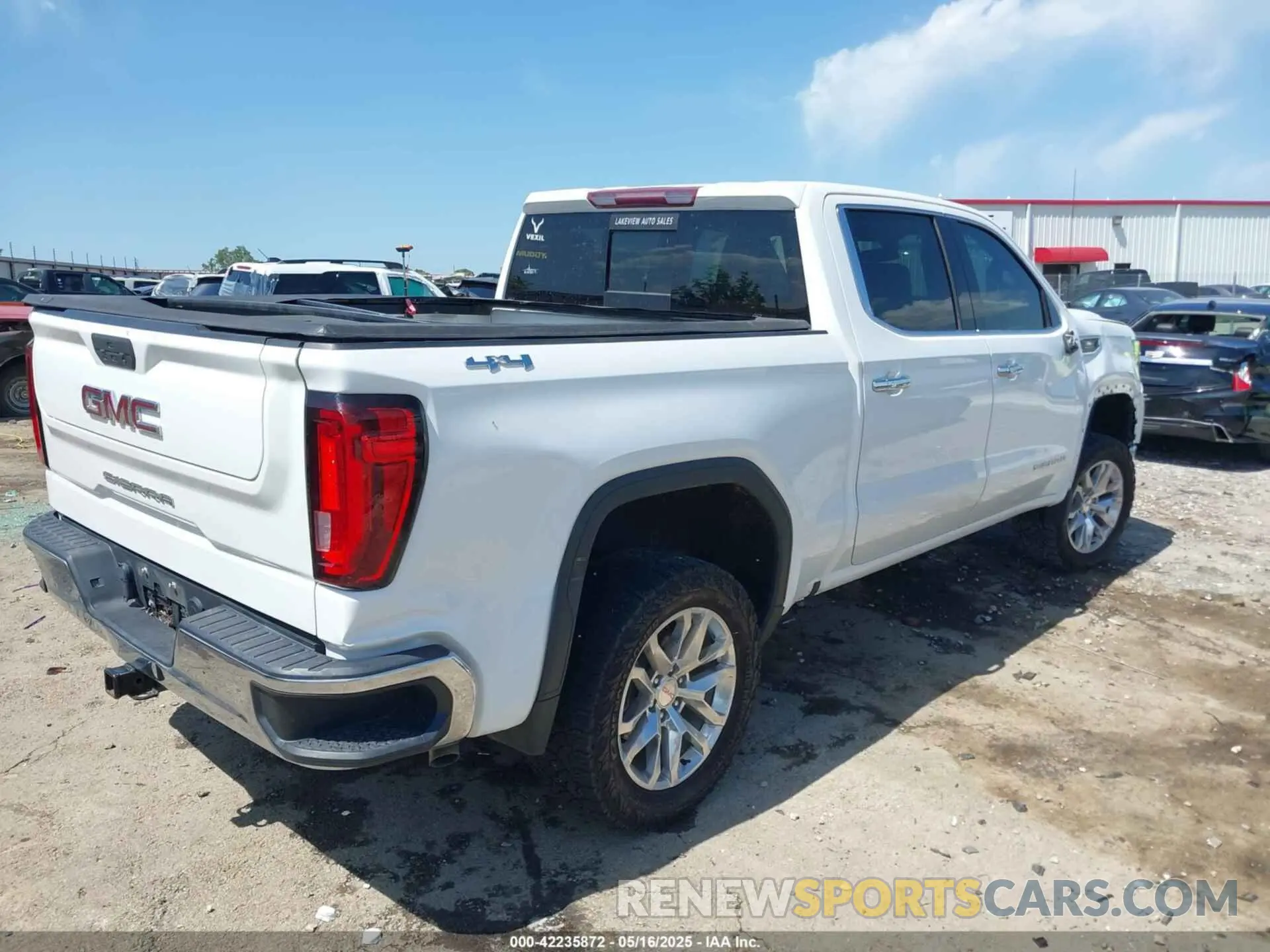 4 Photograph of a damaged car 3GTU9DET8LG244836 GMC SIERRA 1500 2020