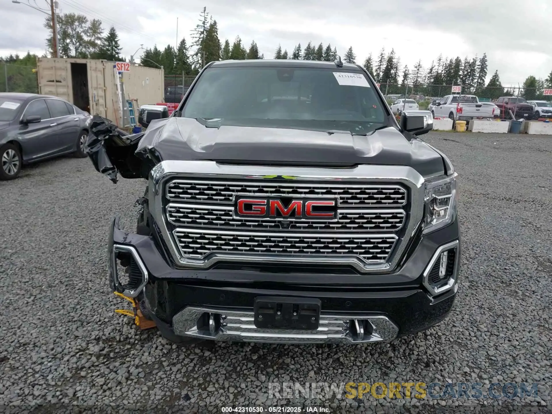 13 Photograph of a damaged car 3GTU9FED3LG175347 GMC SIERRA 1500 2020