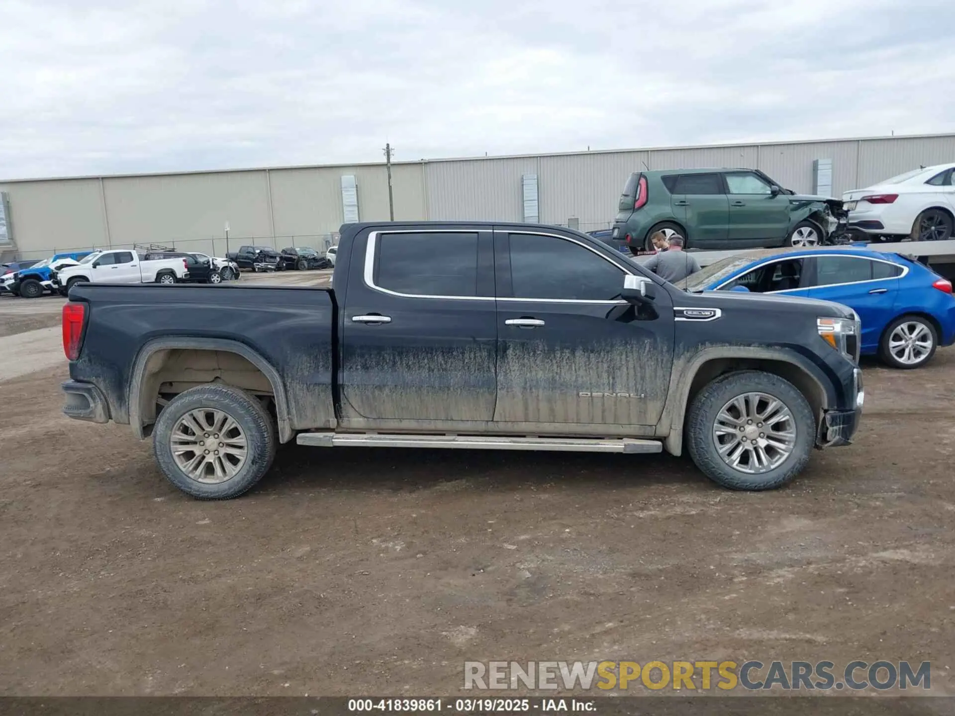 13 Photograph of a damaged car 3GTU9FED5LG249125 GMC SIERRA 1500 2020