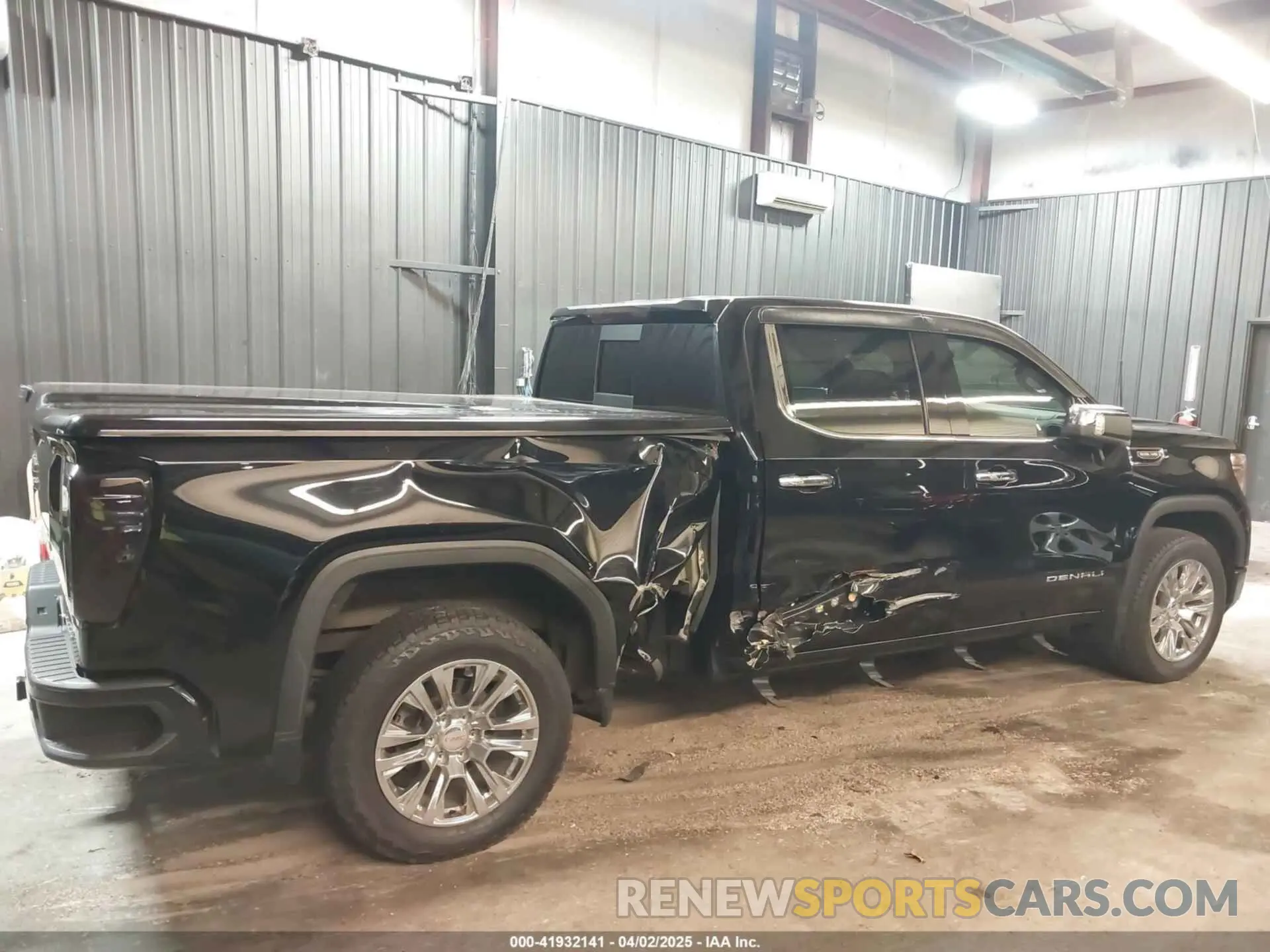 13 Photograph of a damaged car 3GTU9FED5LG294615 GMC SIERRA 1500 2020