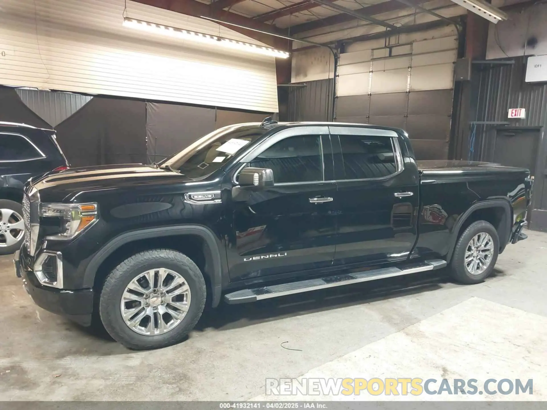 14 Photograph of a damaged car 3GTU9FED5LG294615 GMC SIERRA 1500 2020