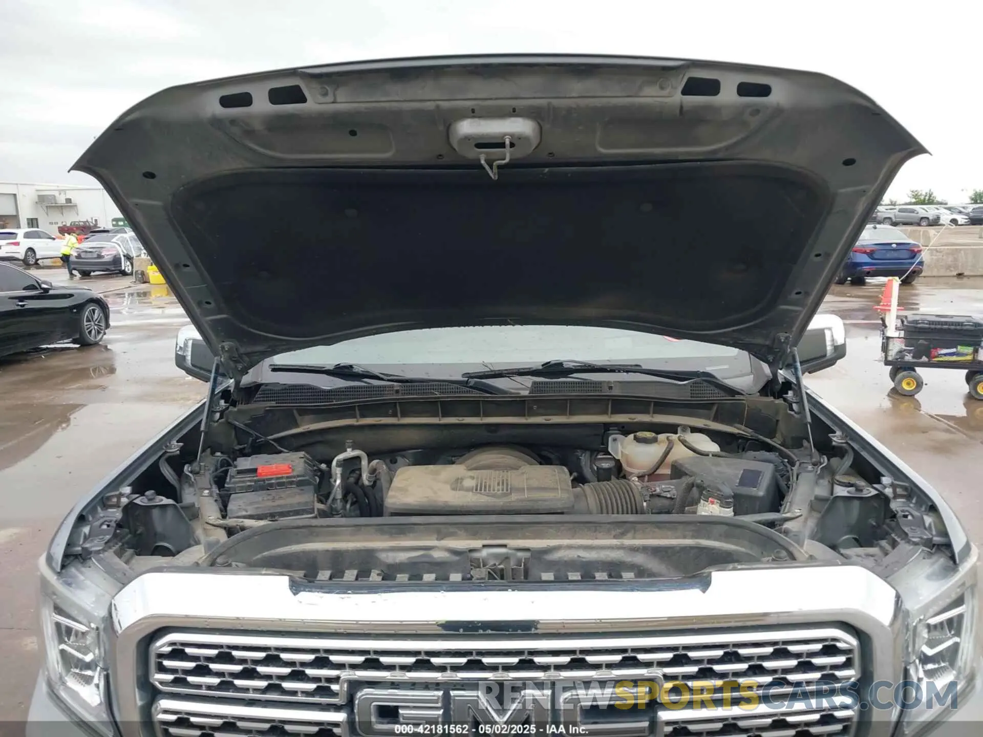 10 Photograph of a damaged car 3GTU9FEL2LG360724 GMC SIERRA 1500 2020