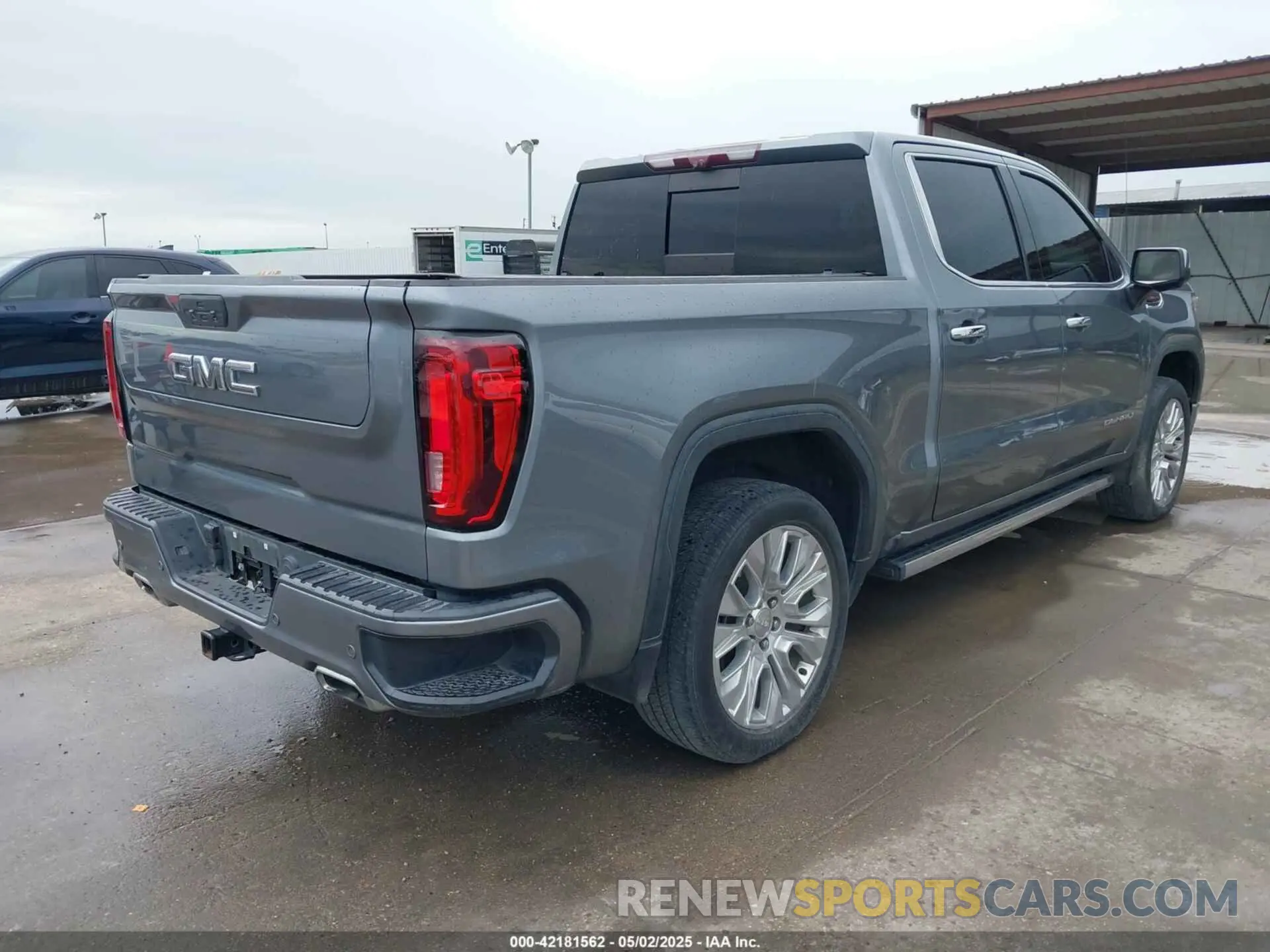 4 Photograph of a damaged car 3GTU9FEL2LG360724 GMC SIERRA 1500 2020