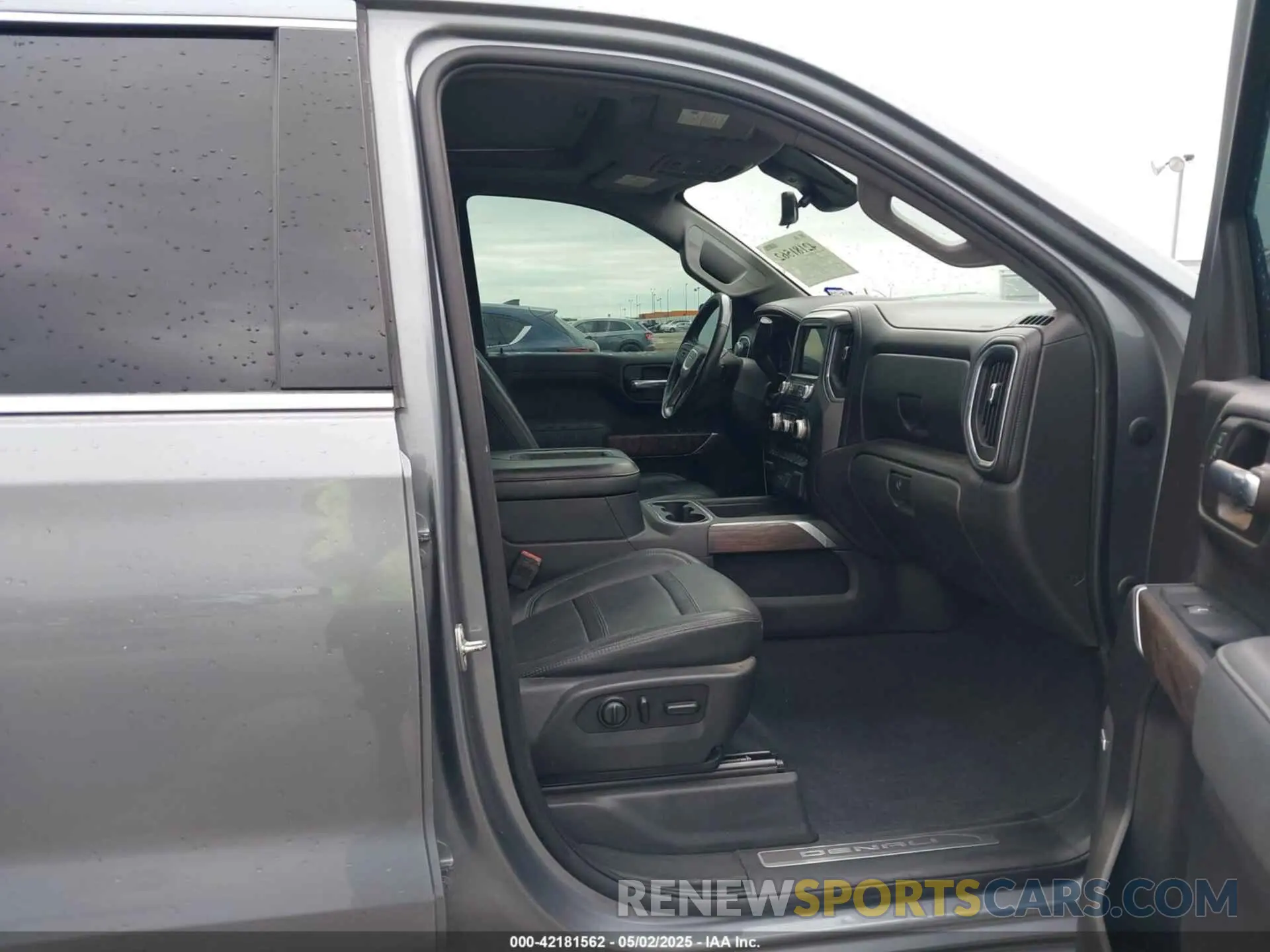 5 Photograph of a damaged car 3GTU9FEL2LG360724 GMC SIERRA 1500 2020