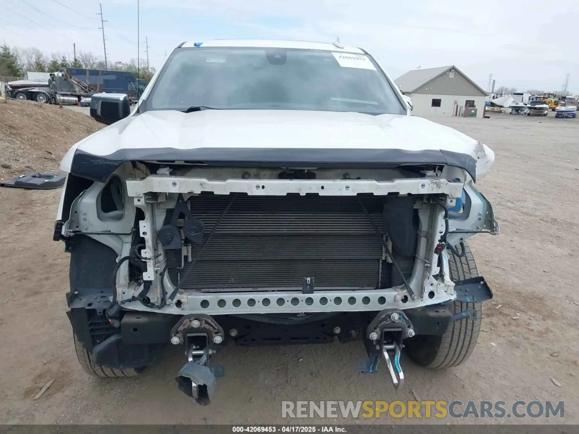 13 Photograph of a damaged car 3GTU9FEL6LG310957 GMC SIERRA 1500 2020