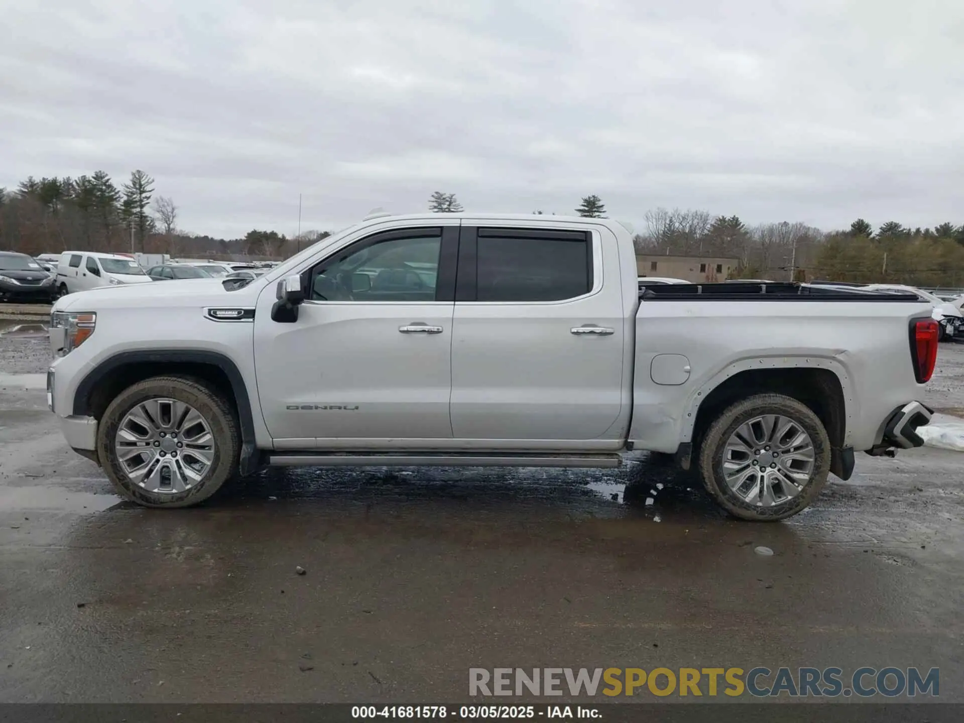 12 Photograph of a damaged car 3GTU9FET4LG321083 GMC SIERRA 1500 2020