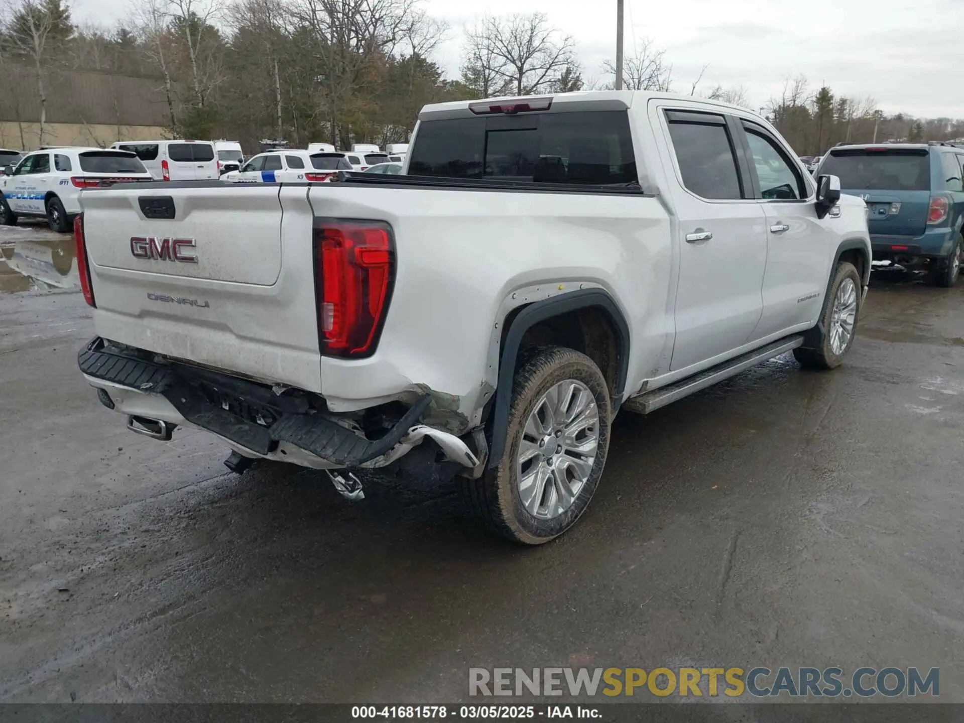 3 Photograph of a damaged car 3GTU9FET4LG321083 GMC SIERRA 1500 2020