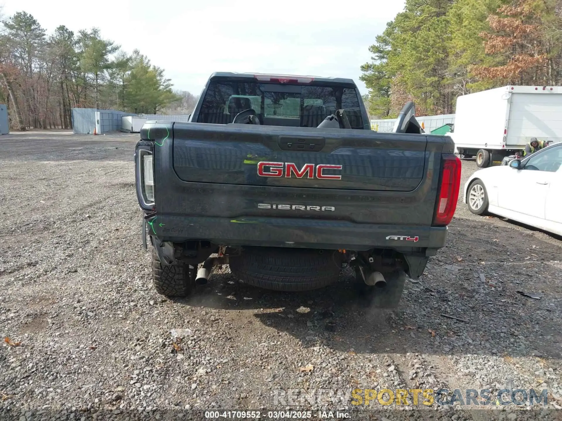 17 Photograph of a damaged car 1GTP9EED2MZ235126 GMC SIERRA 1500 2021