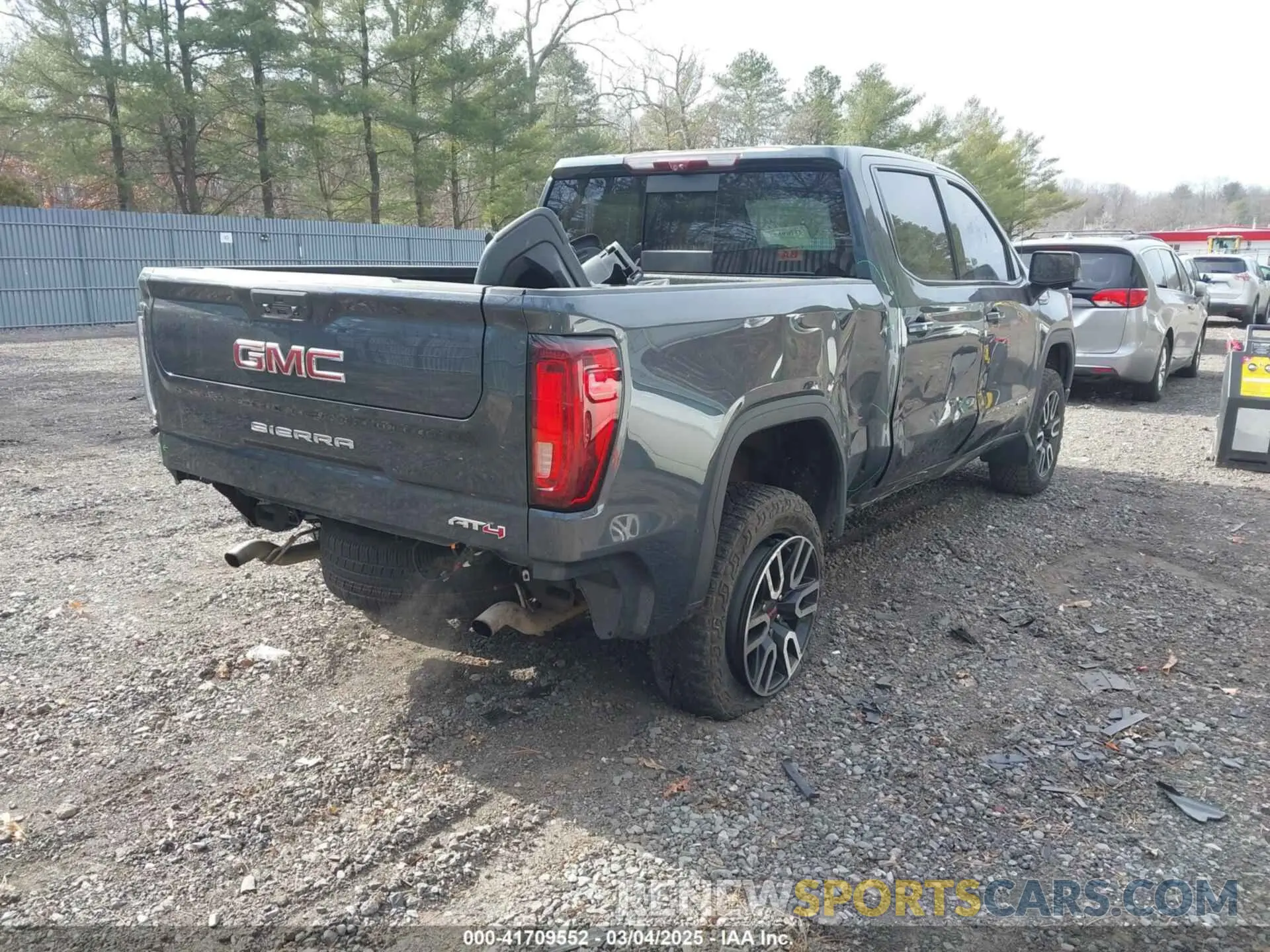 4 Photograph of a damaged car 1GTP9EED2MZ235126 GMC SIERRA 1500 2021
