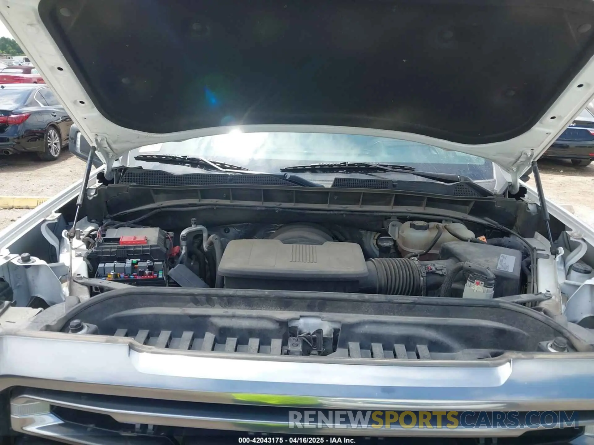 10 Photograph of a damaged car 1GTP9EEL1MZ331840 GMC SIERRA 1500 2021