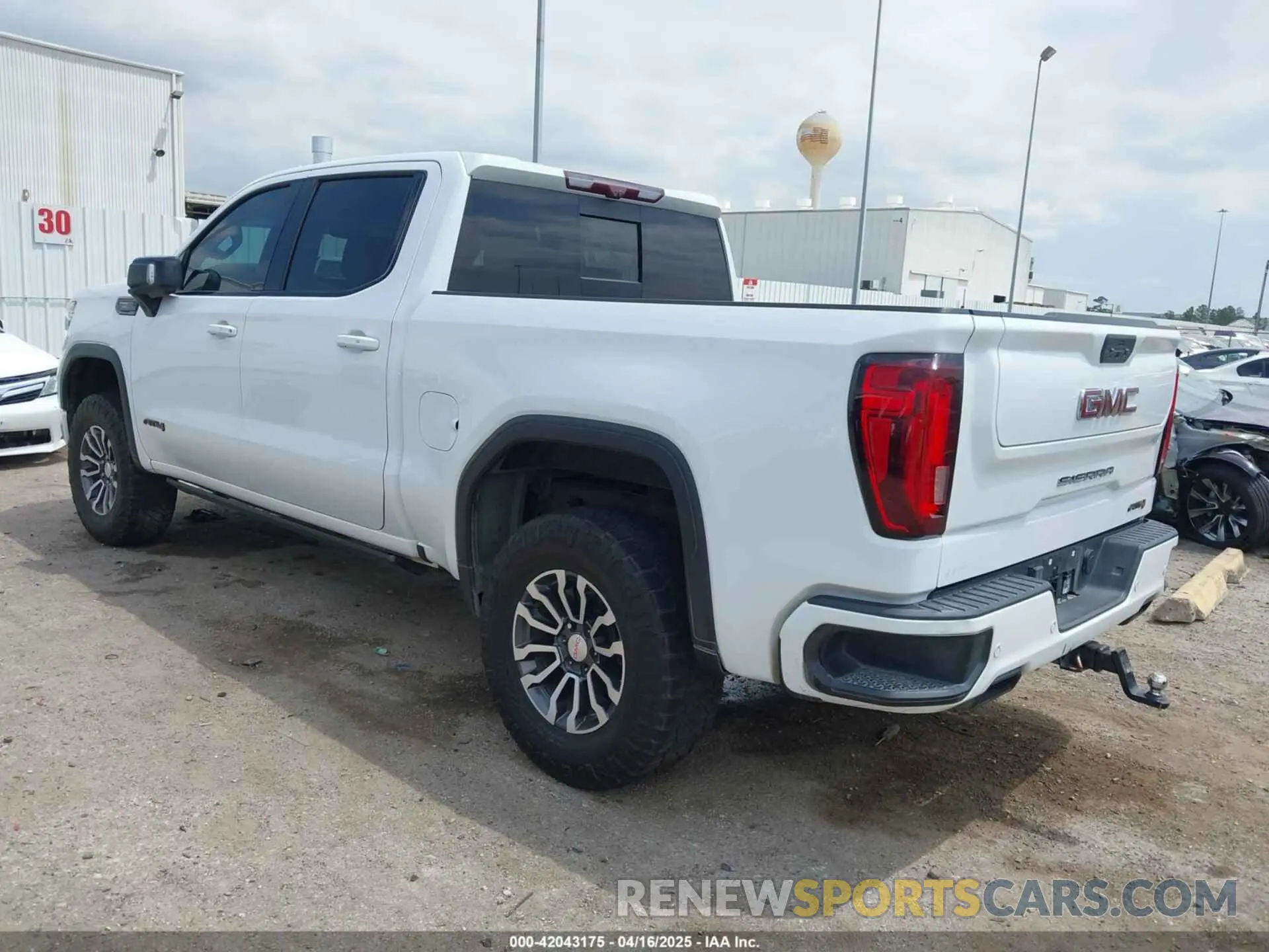 3 Photograph of a damaged car 1GTP9EEL1MZ331840 GMC SIERRA 1500 2021