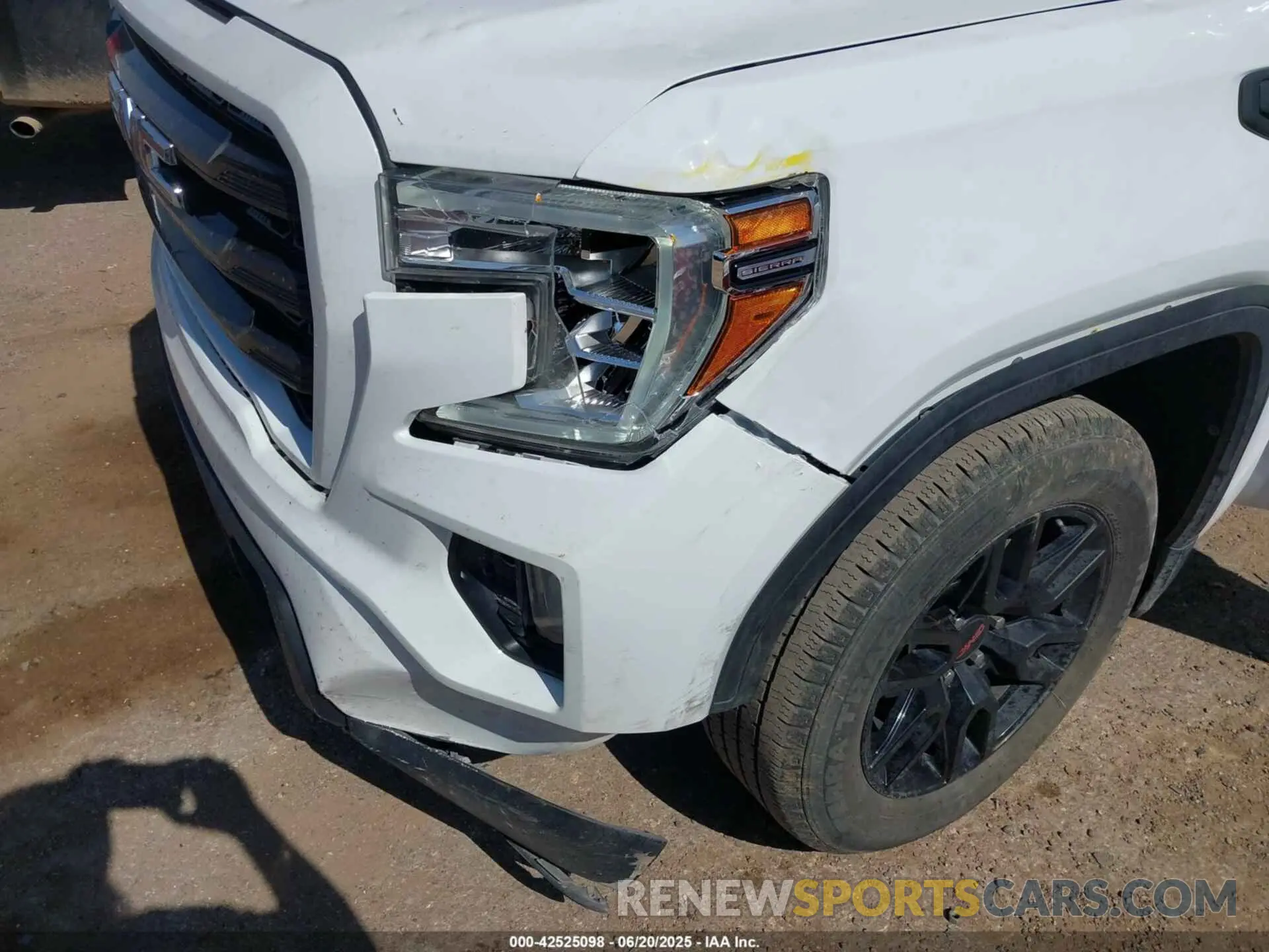 6 Photograph of a damaged car 1GTR9CED3MZ240235 GMC SIERRA 1500 2021