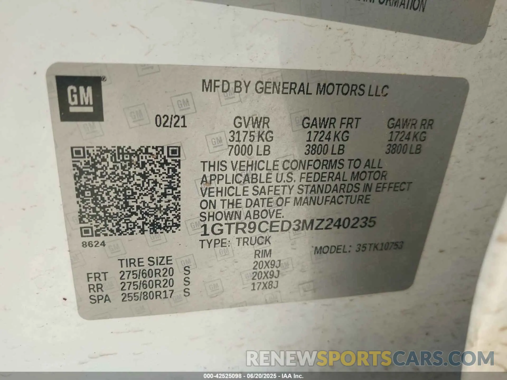 9 Photograph of a damaged car 1GTR9CED3MZ240235 GMC SIERRA 1500 2021
