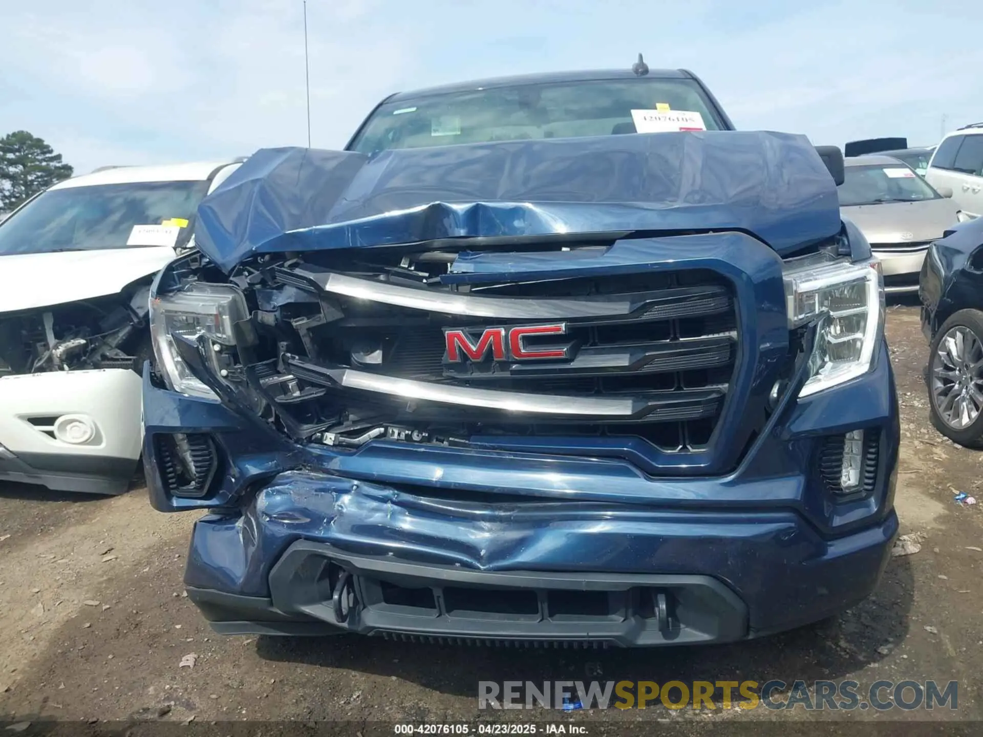 12 Photograph of a damaged car 1GTR9CEK7MZ166607 GMC SIERRA 1500 2021