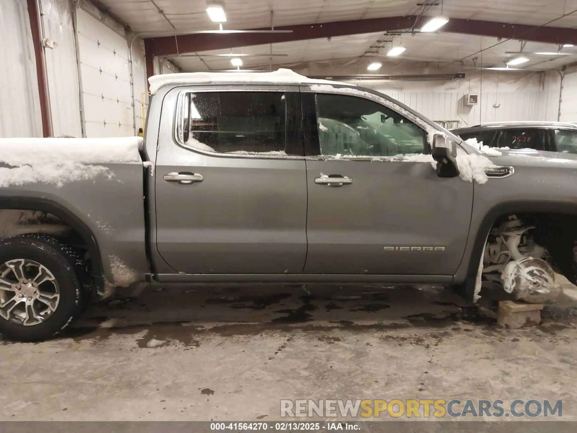14 Photograph of a damaged car 1GTU9DED7MZ359468 GMC SIERRA 1500 2021