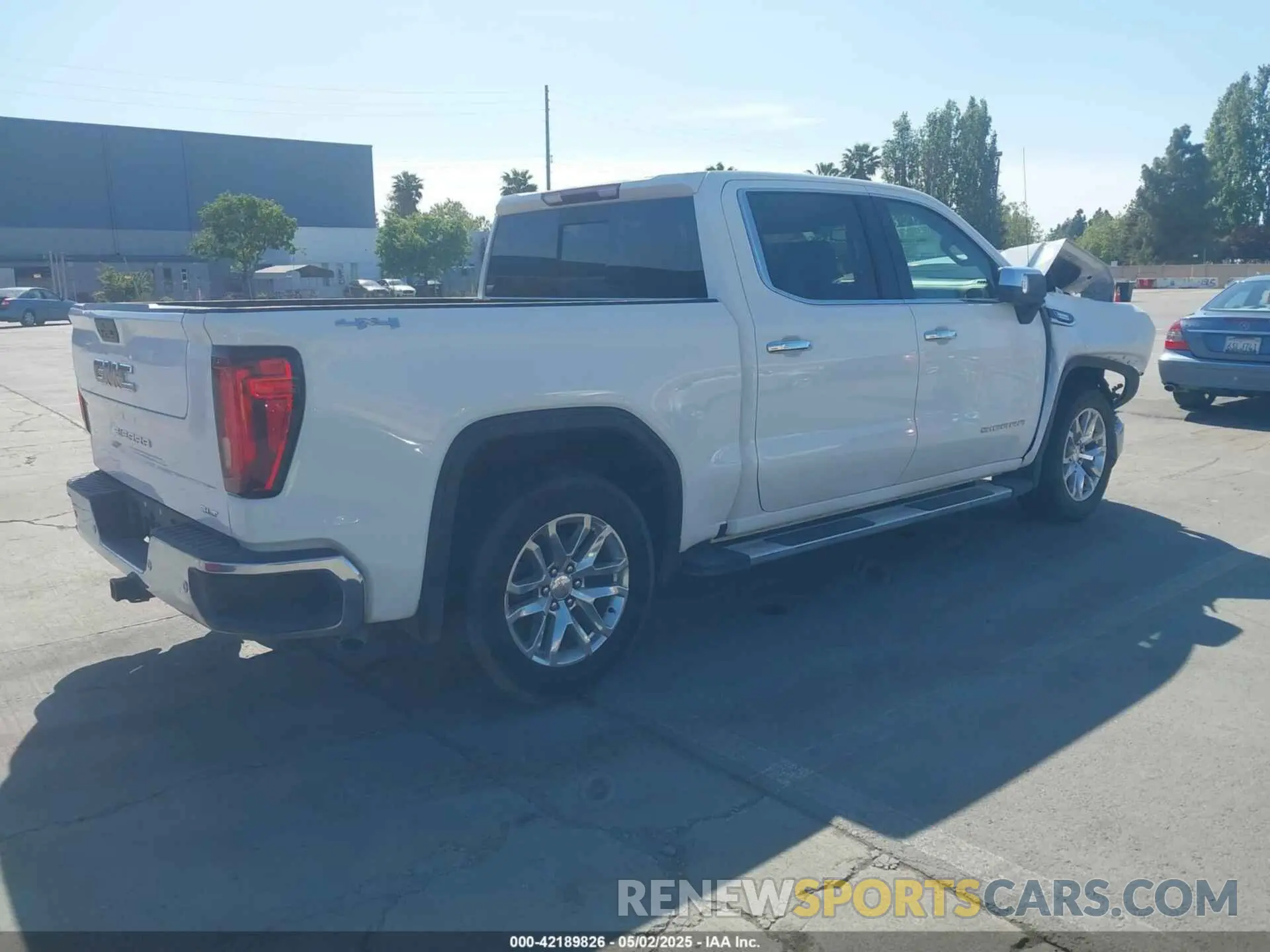 4 Photograph of a damaged car 1GTU9DET3MZ143771 GMC SIERRA 1500 2021