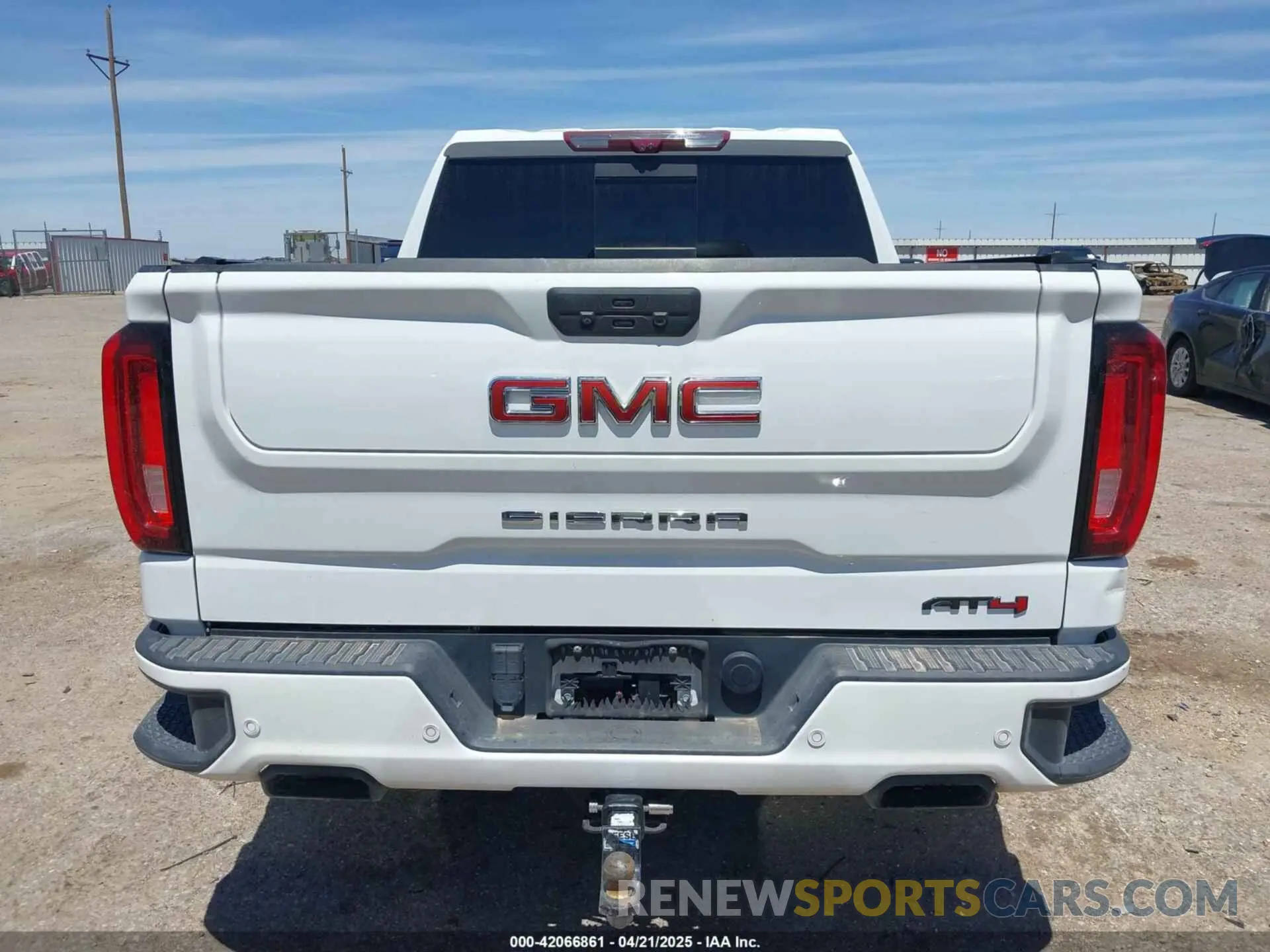 16 Photograph of a damaged car 1GTU9EET2MZ274681 GMC SIERRA 1500 2021