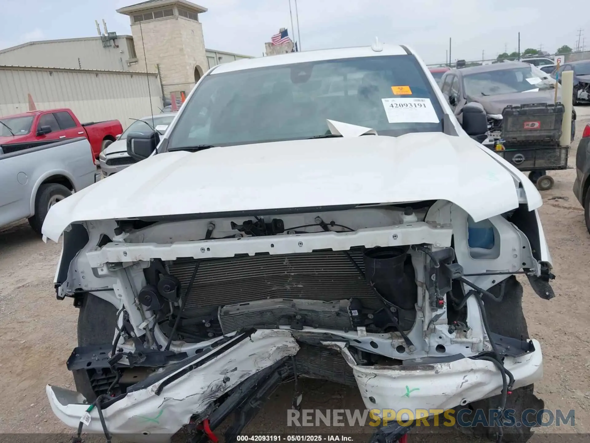 12 Photograph of a damaged car 1GTU9EET3MZ184388 GMC SIERRA 1500 2021