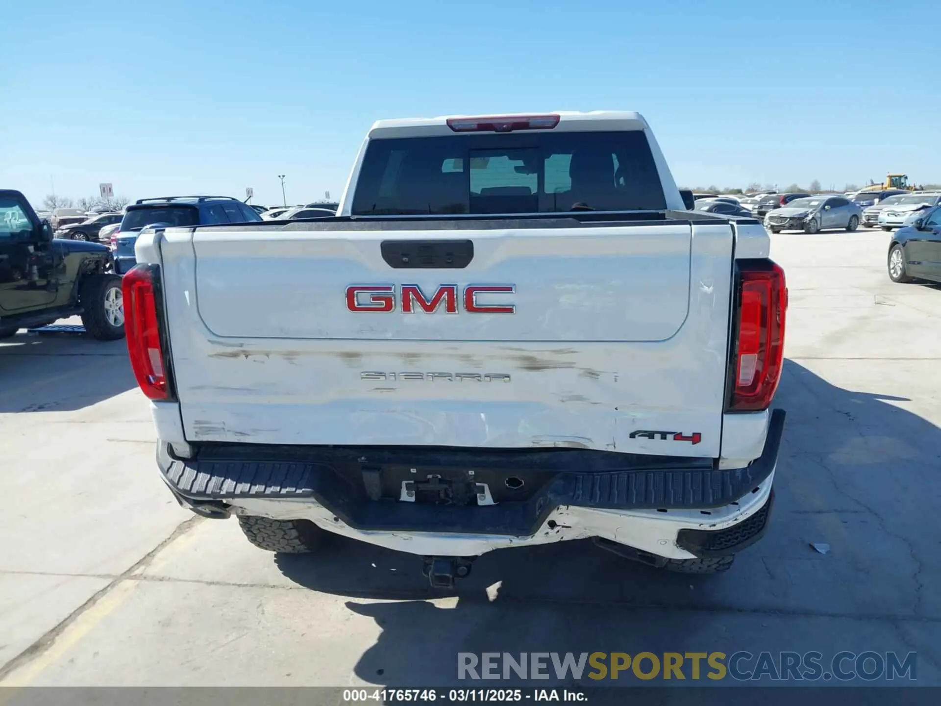 17 Photograph of a damaged car 1GTU9EET6MZ178665 GMC SIERRA 1500 2021