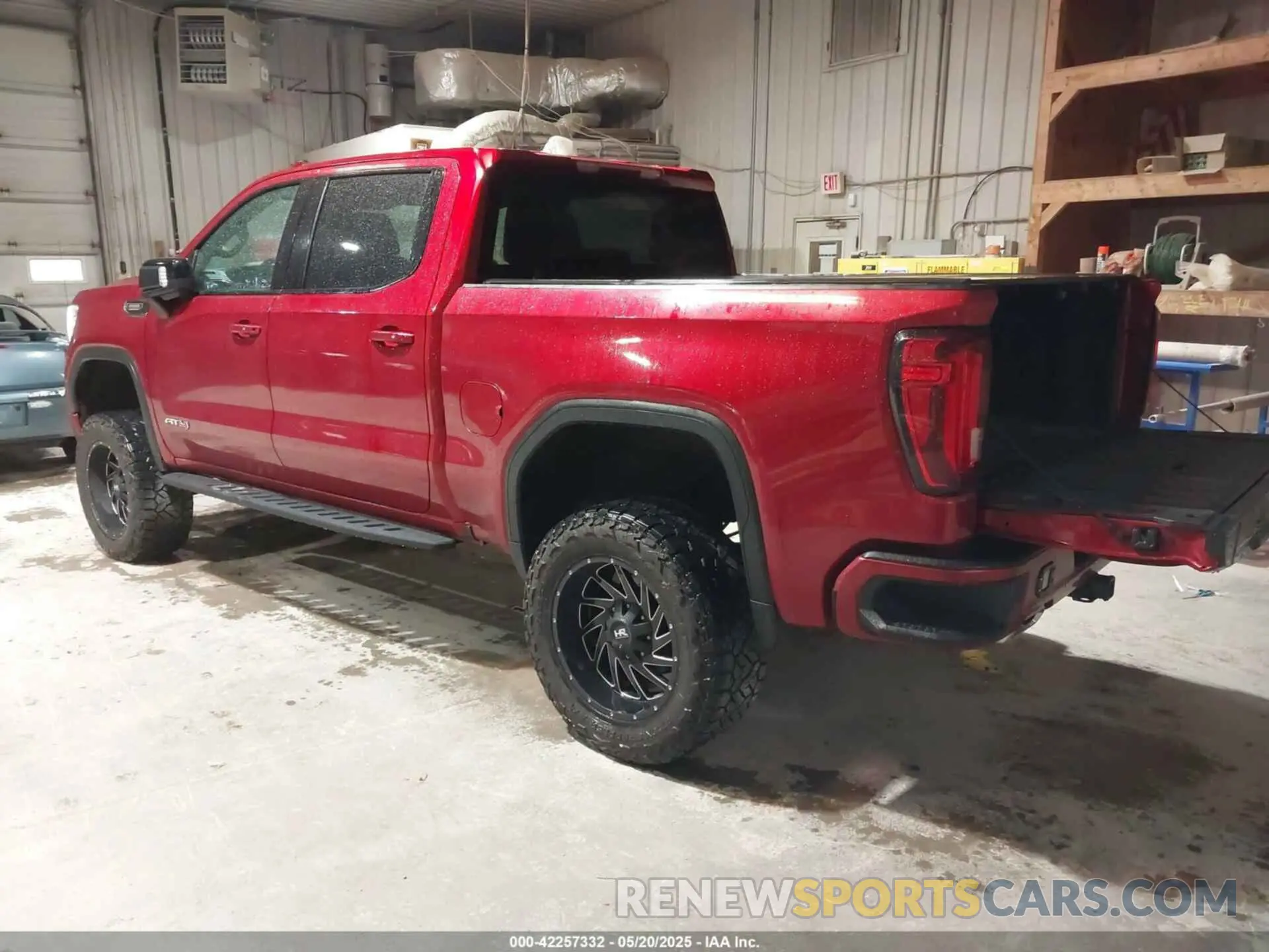 3 Photograph of a damaged car 1GTU9EETXMZ428831 GMC SIERRA 1500 2021