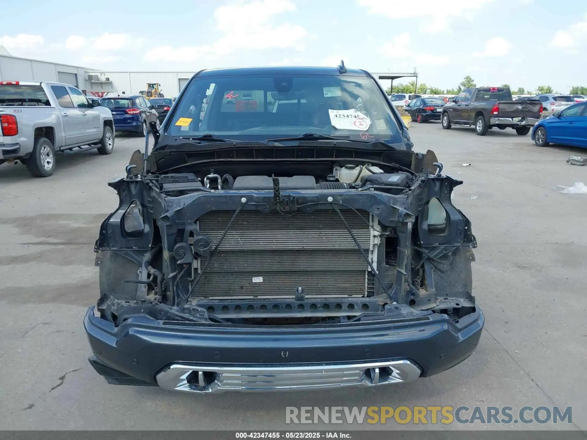 11 Photograph of a damaged car 1GTU9FEL7MZ303470 GMC SIERRA 1500 2021