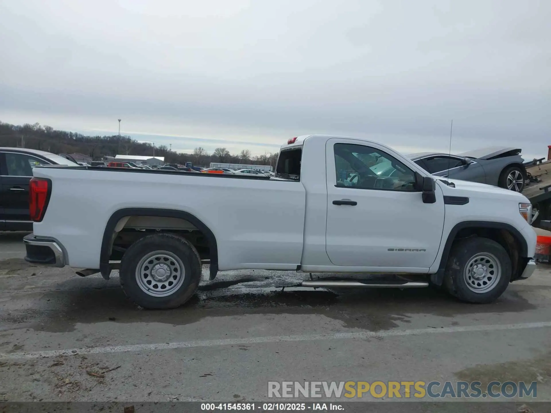 14 Photograph of a damaged car 3GTN8AEF4MG199461 GMC SIERRA 1500 2021