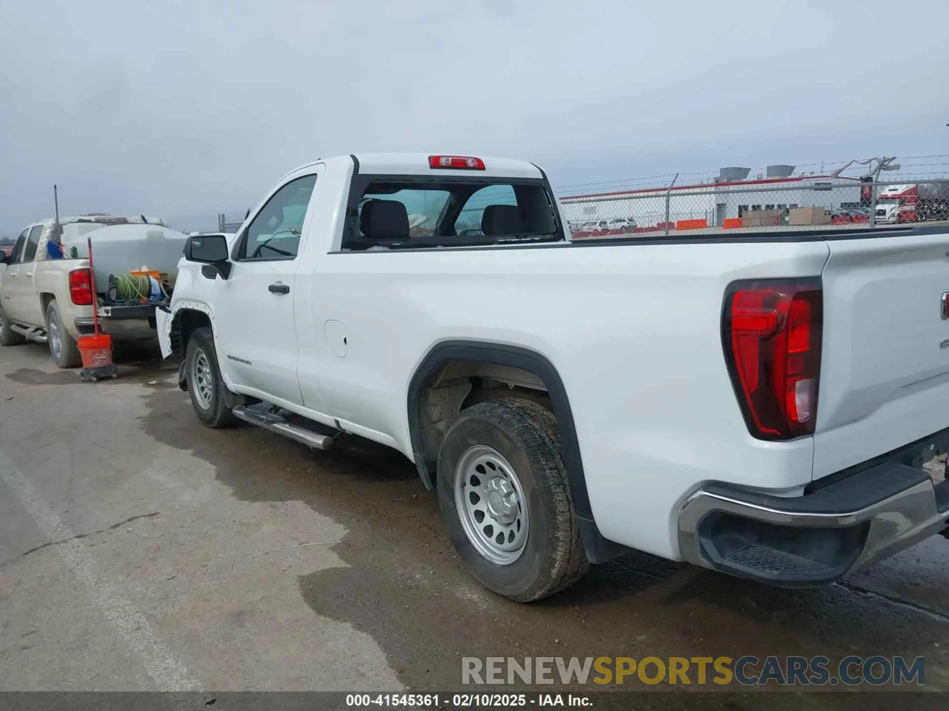 15 Photograph of a damaged car 3GTN8AEF4MG199461 GMC SIERRA 1500 2021