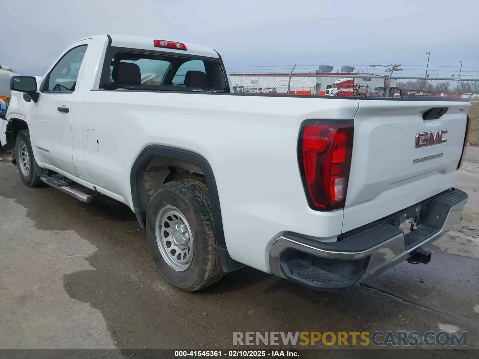 3 Photograph of a damaged car 3GTN8AEF4MG199461 GMC SIERRA 1500 2021