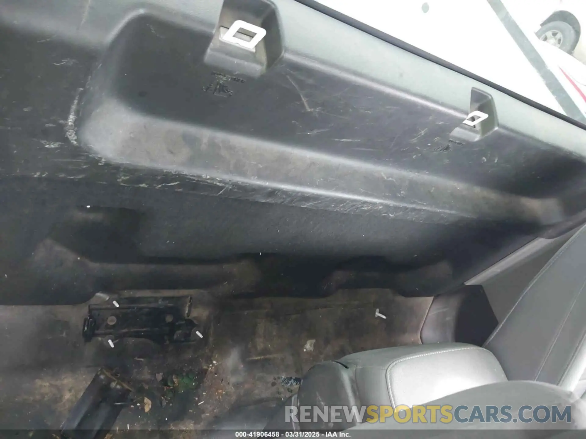 8 Photograph of a damaged car 3GTN8AEH1MG291368 GMC SIERRA 1500 2021