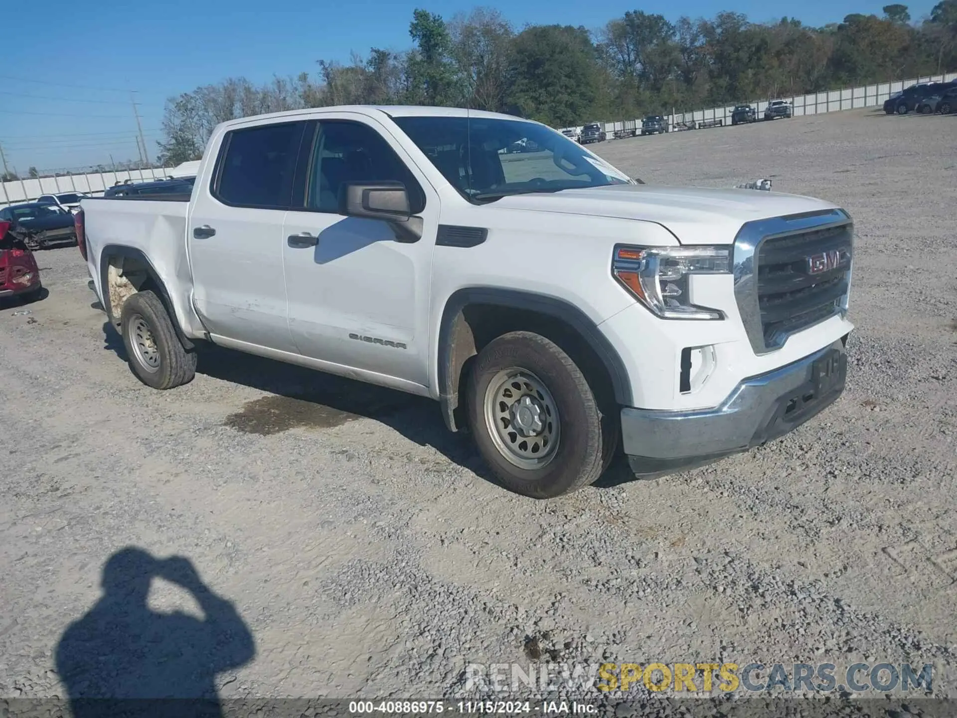1 Photograph of a damaged car 3GTP8AEKXMG345996 GMC SIERRA 1500 2021