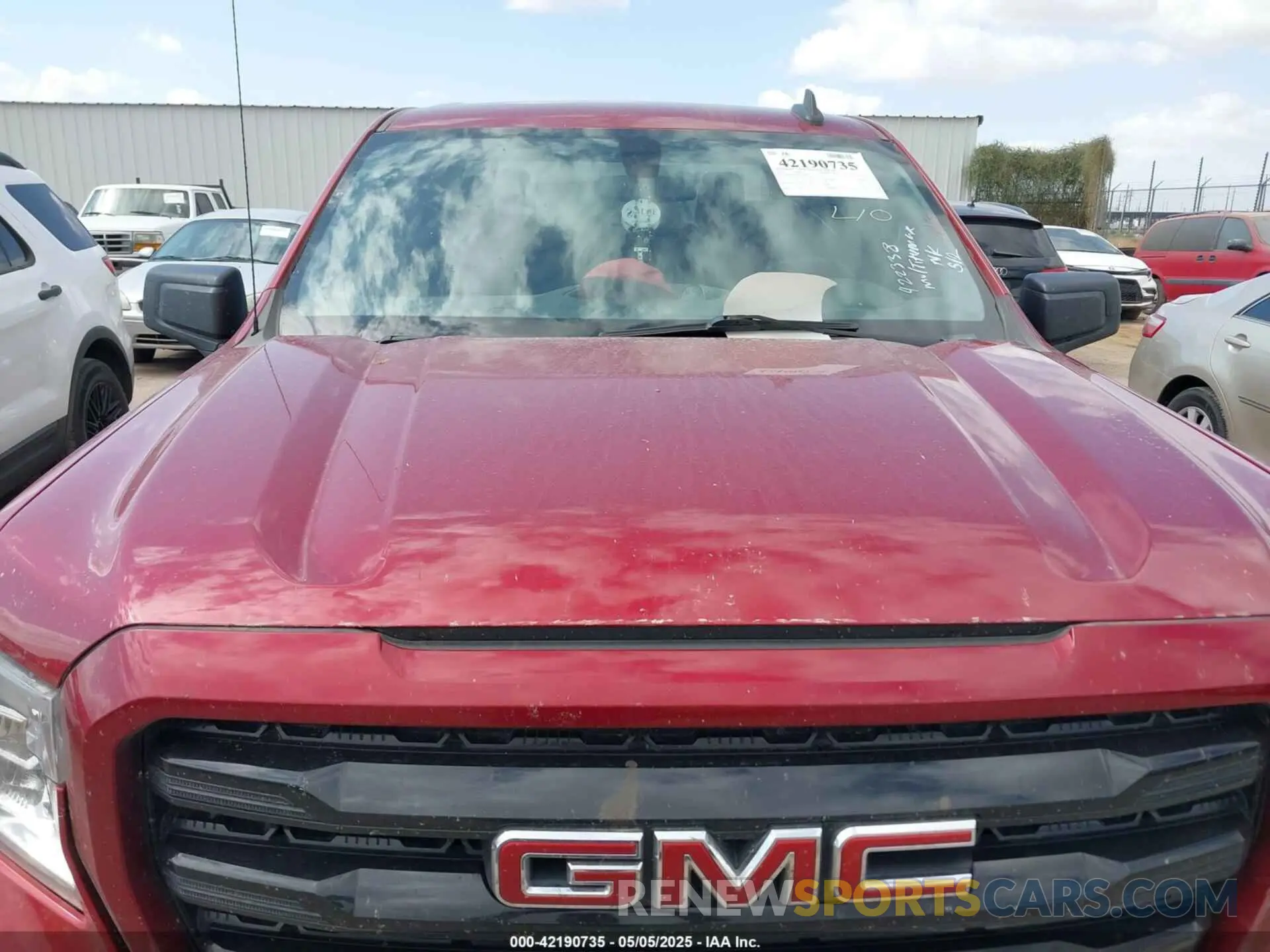 10 Photograph of a damaged car 3GTP8CET1MG422338 GMC SIERRA 1500 2021