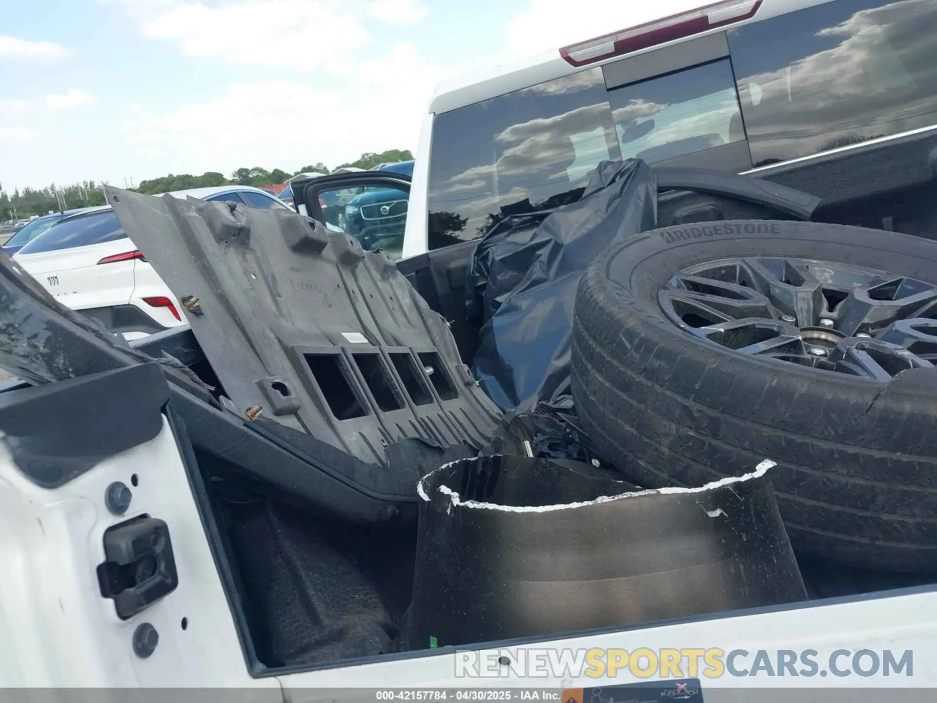 12 Photograph of a damaged car 3GTP8CET7MG371993 GMC SIERRA 1500 2021