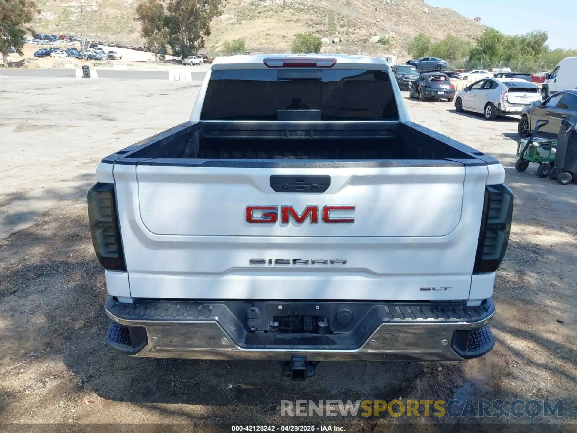 16 Photograph of a damaged car 3GTP8DEDXMG118262 GMC SIERRA 1500 2021