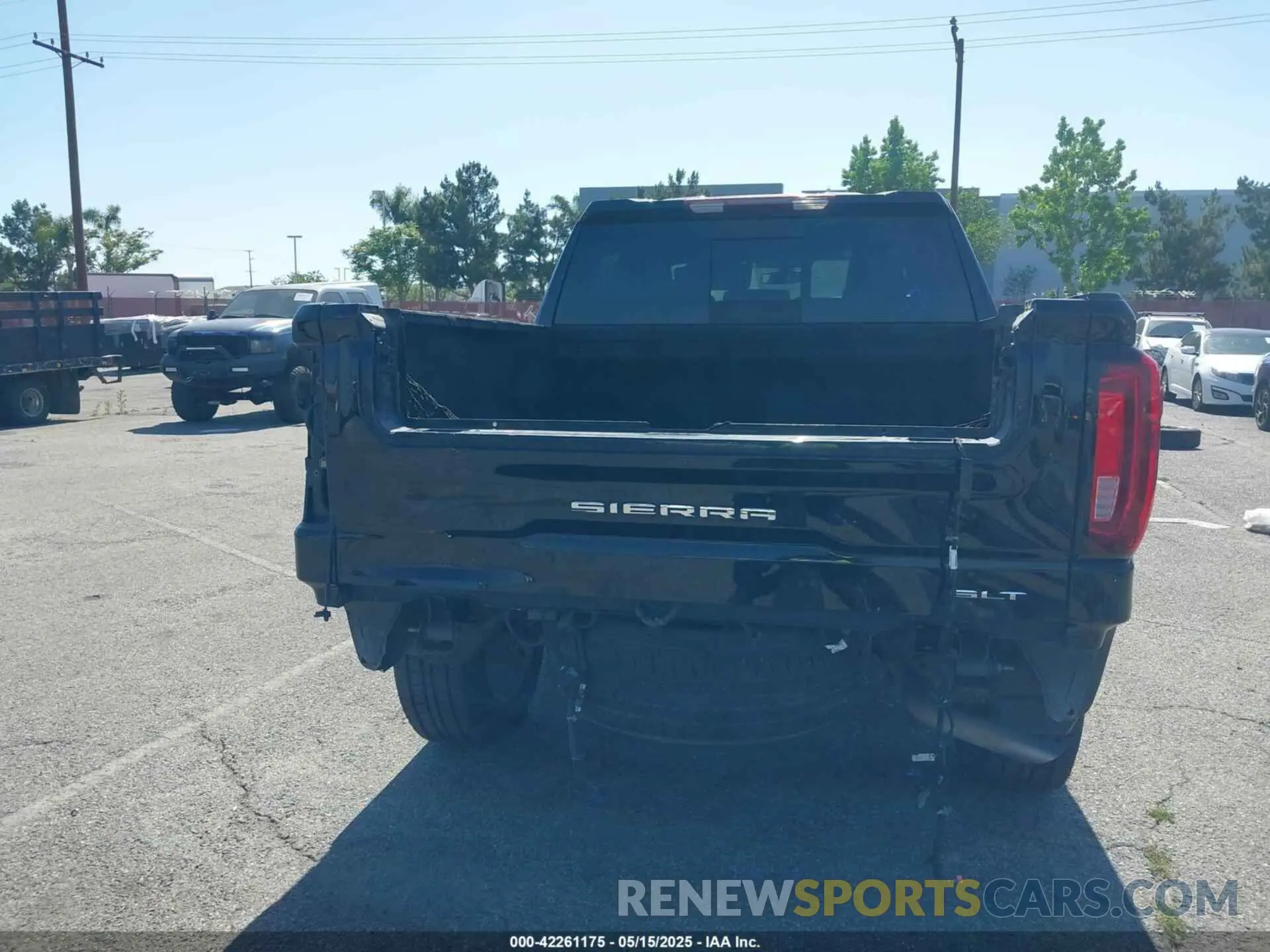 17 Photograph of a damaged car 3GTP8DEDXMG150872 GMC SIERRA 1500 2021