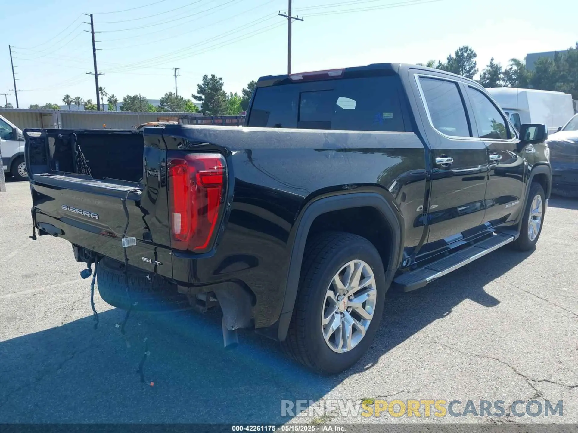 4 Photograph of a damaged car 3GTP8DEDXMG150872 GMC SIERRA 1500 2021
