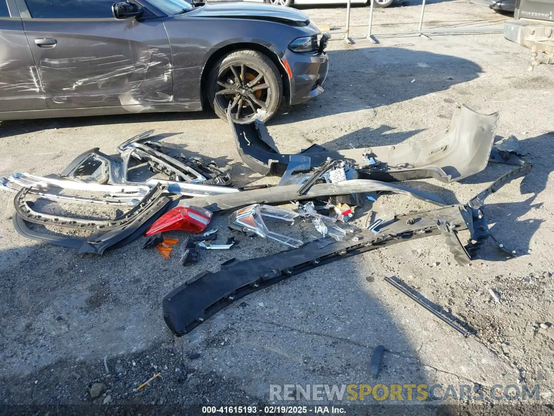 12 Photograph of a damaged car 3GTP8DET1MG382882 GMC SIERRA 1500 2021